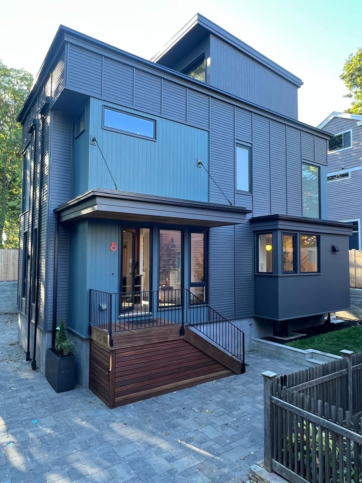 8 Holworthy Terrace