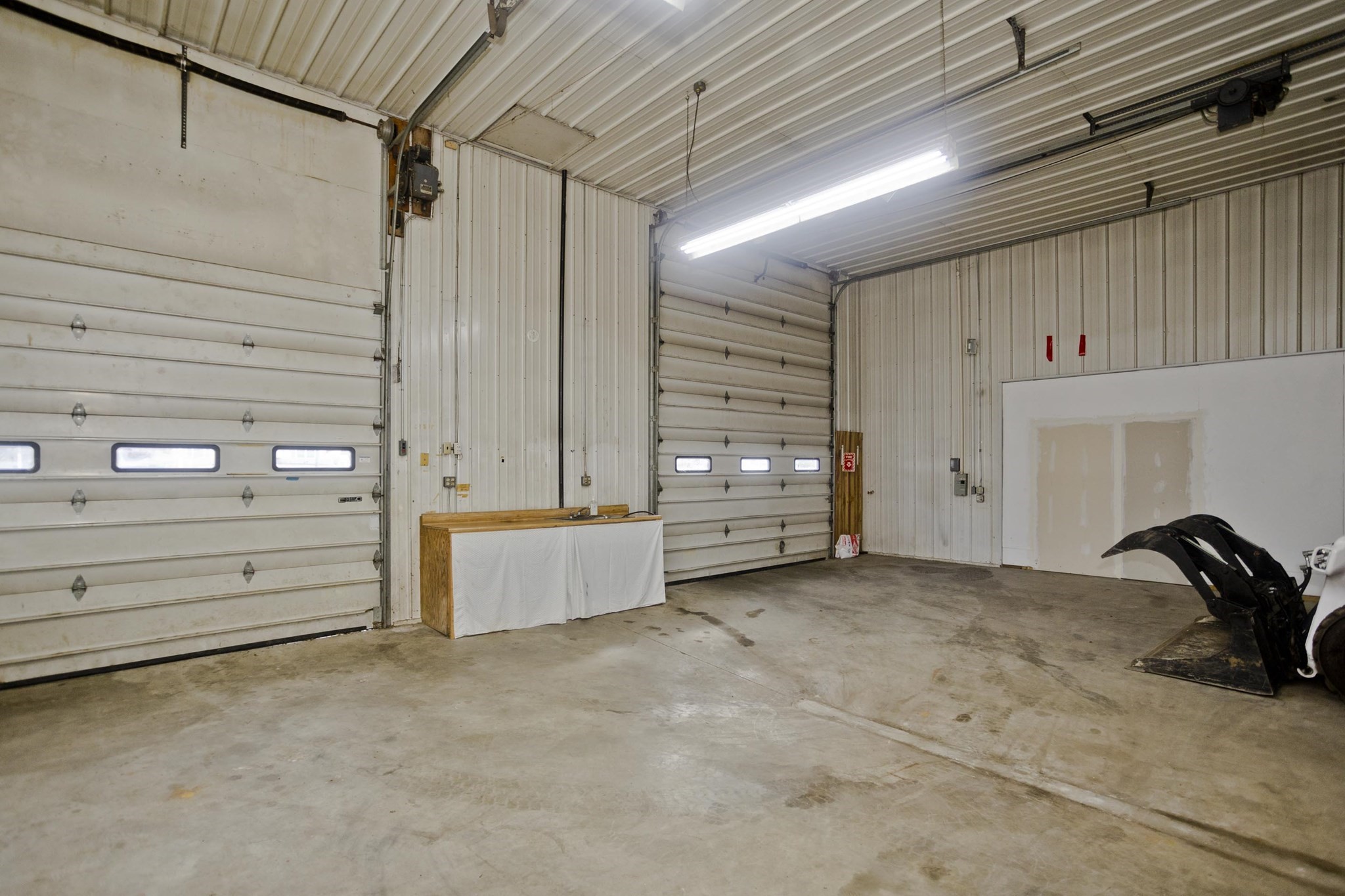 185 Miller St Property Photo 3