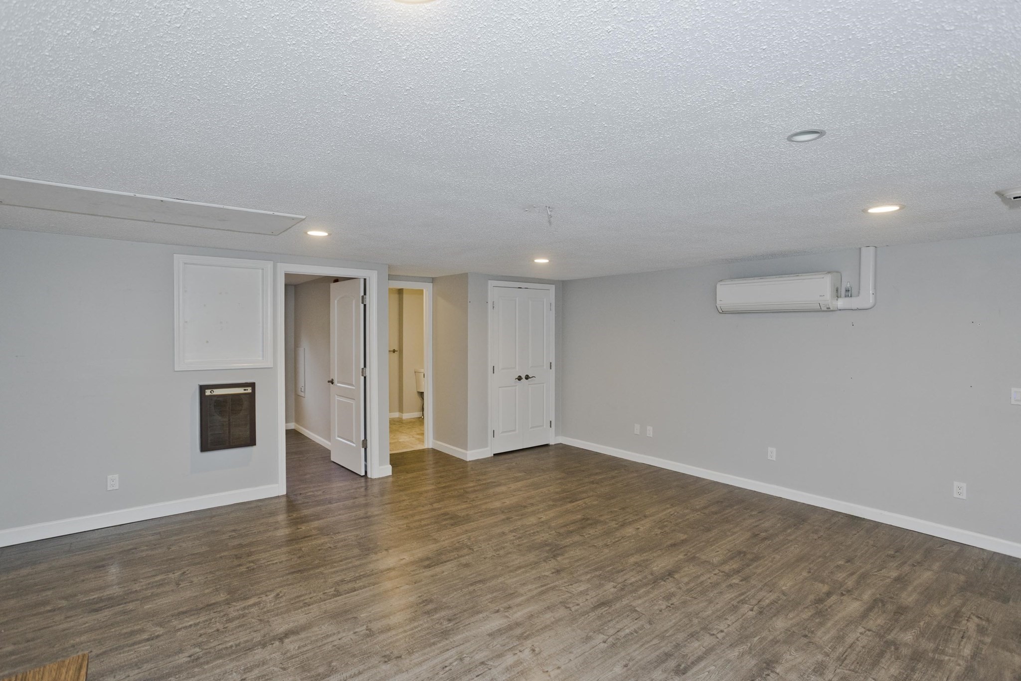 185 Miller St Property Photo 6