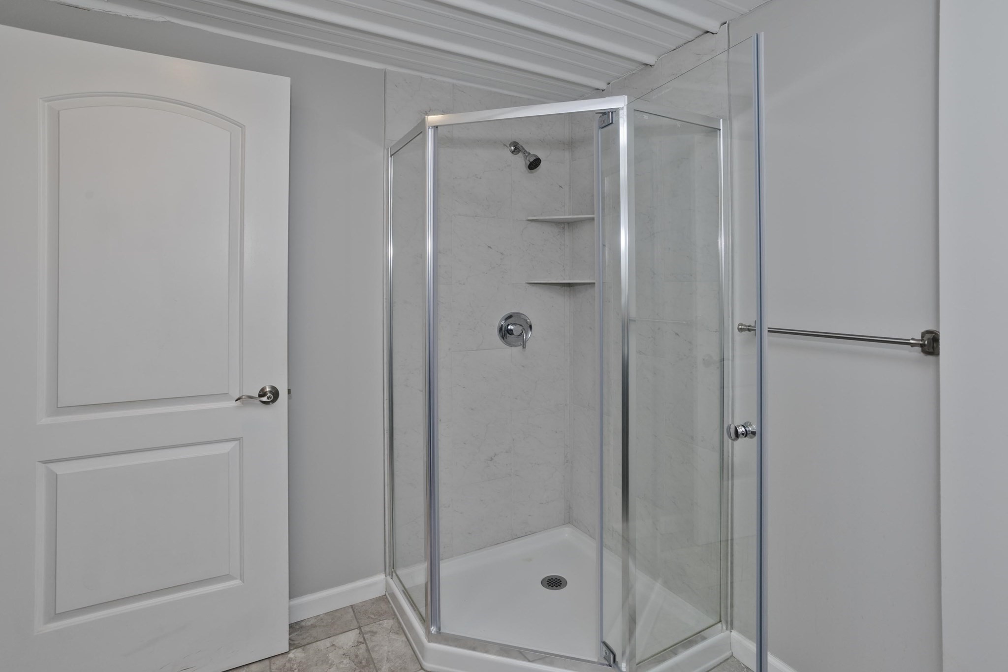 185 Miller St Property Photo 8
