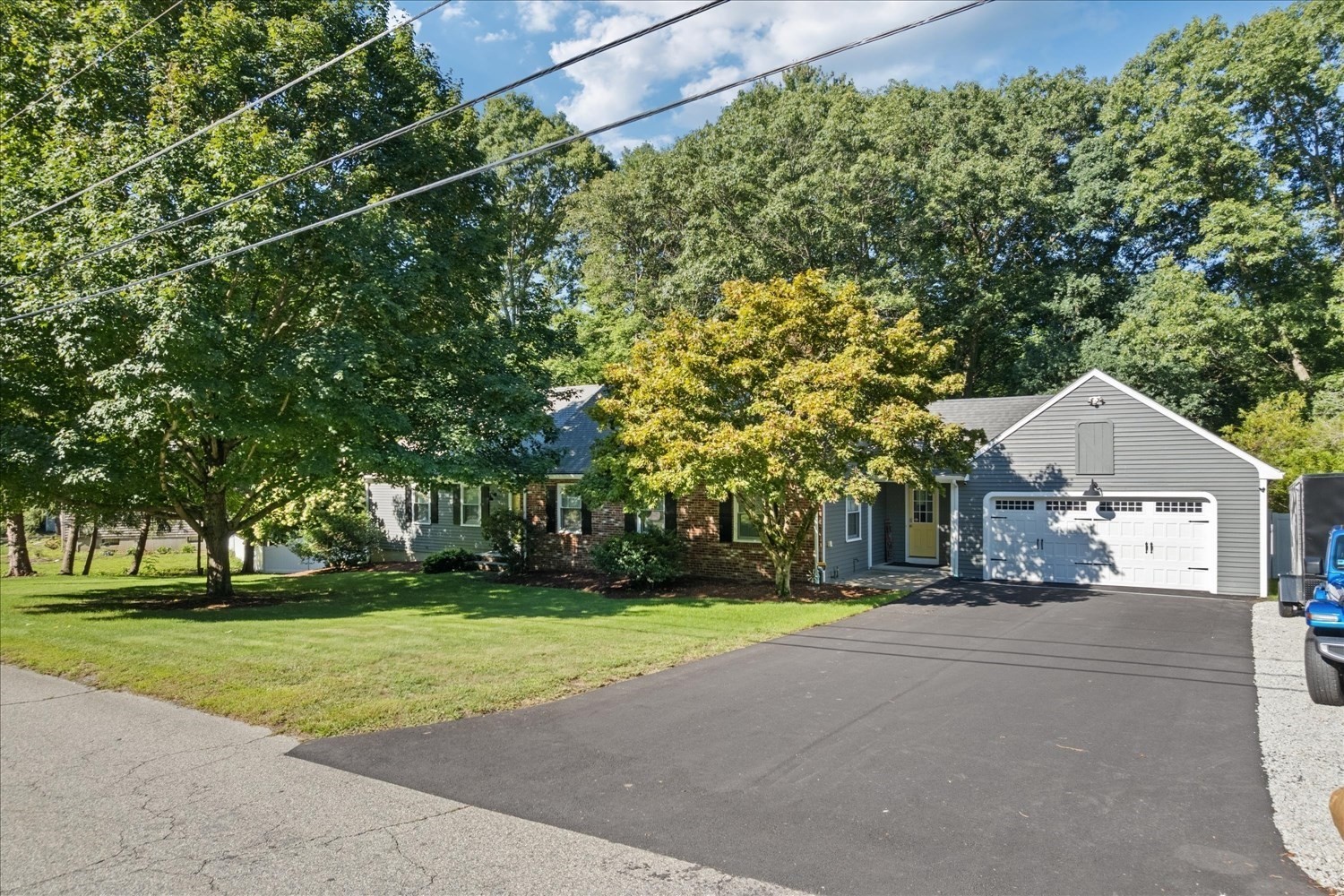 101 Newell Dr Property Photo 3