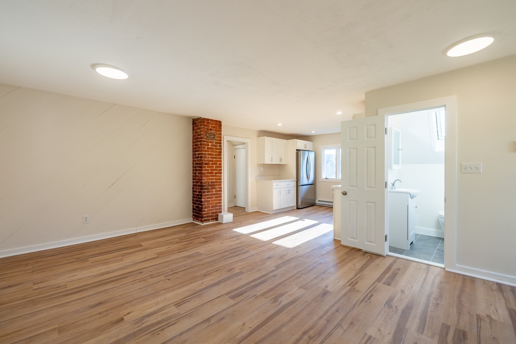 365 Whiting Avenue # 3 Property Photo 5