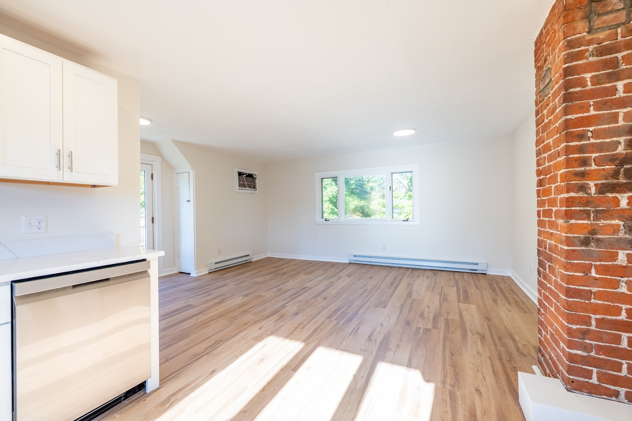 365 Whiting Avenue # 3 Property Photo 6