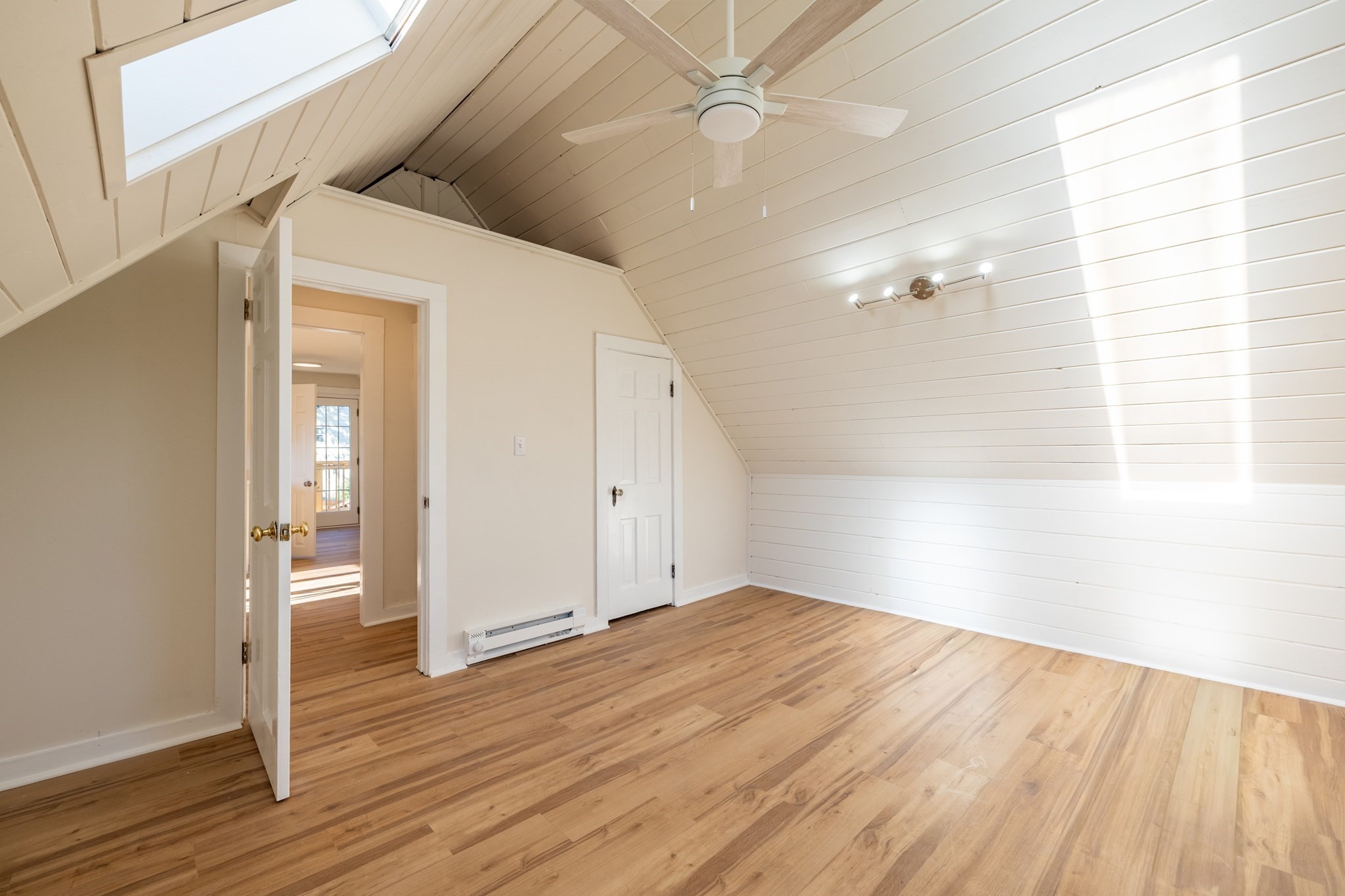 365 Whiting Avenue # 3 Property Photo 8