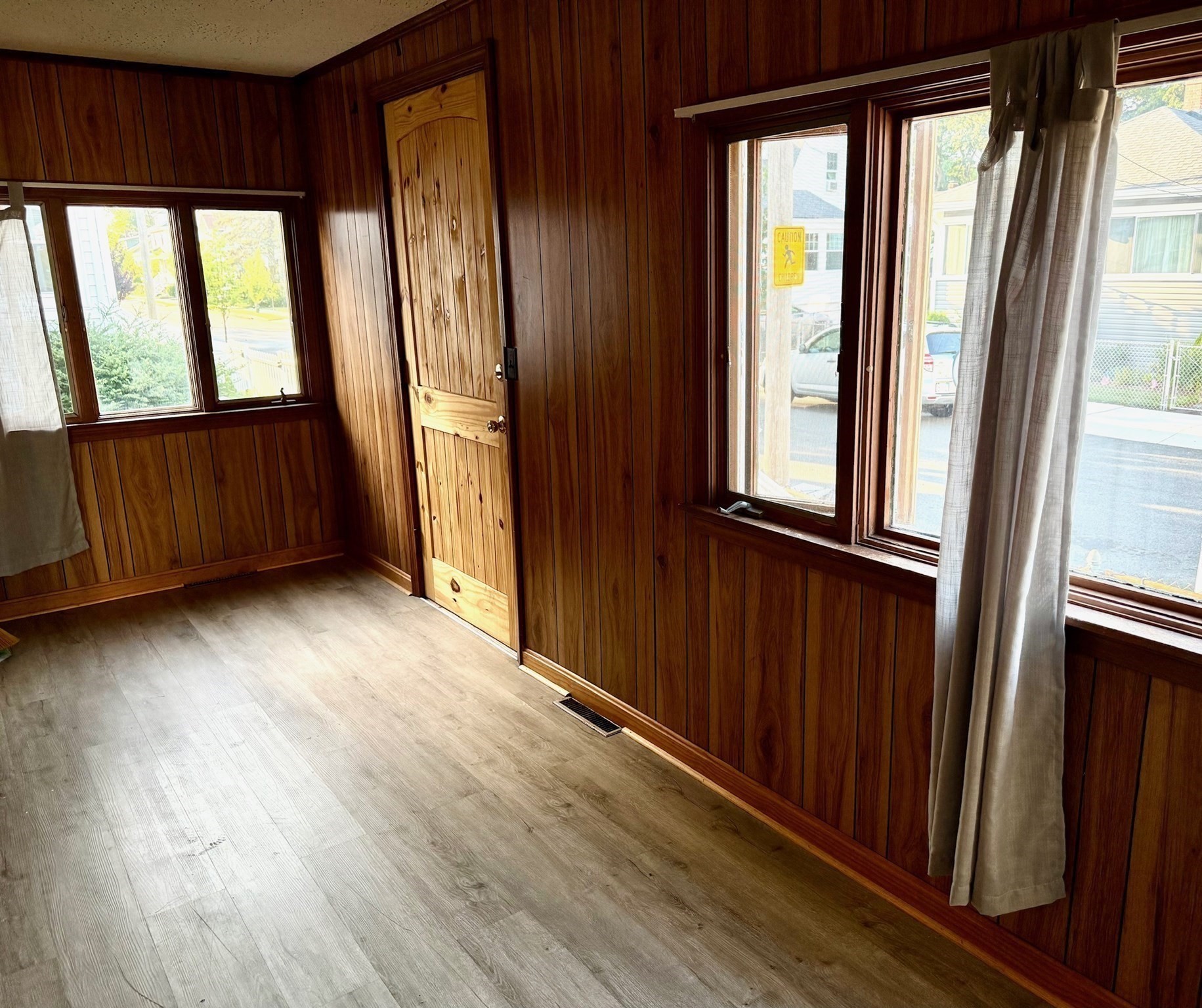 49 Thornton St Property Photo 3