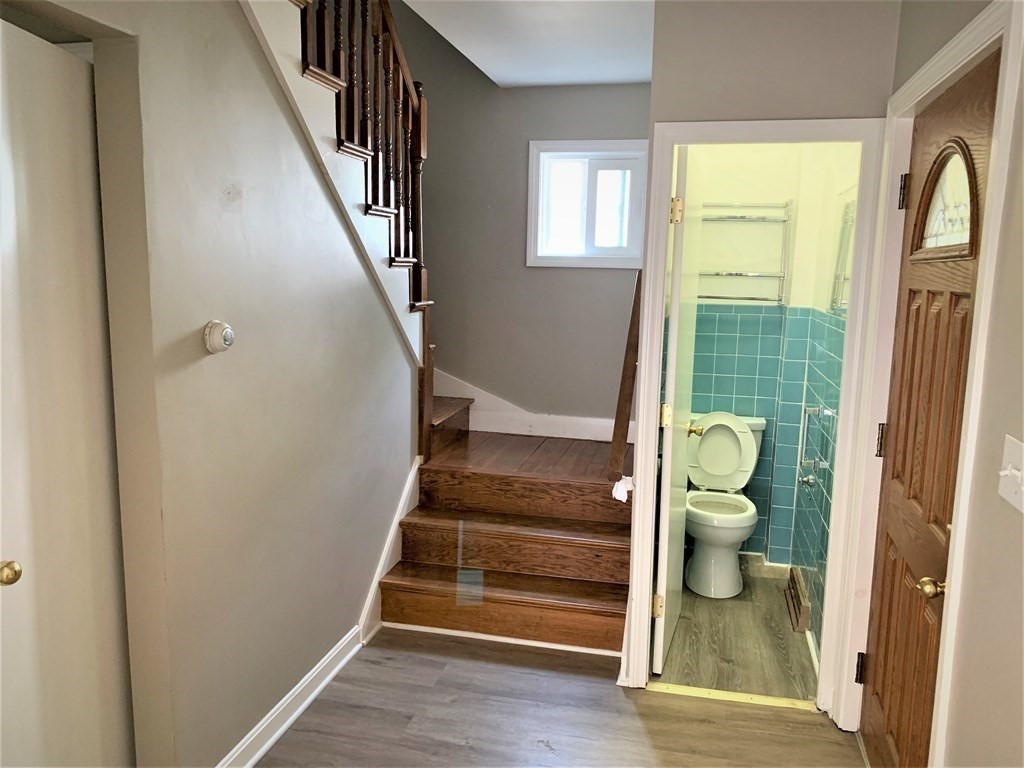 49 Thornton St Property Photo 5