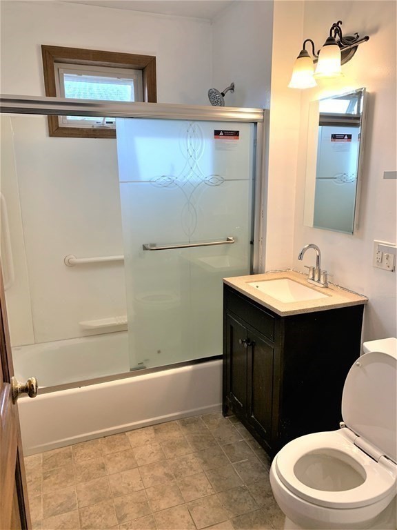 49 Thornton St Property Photo 14