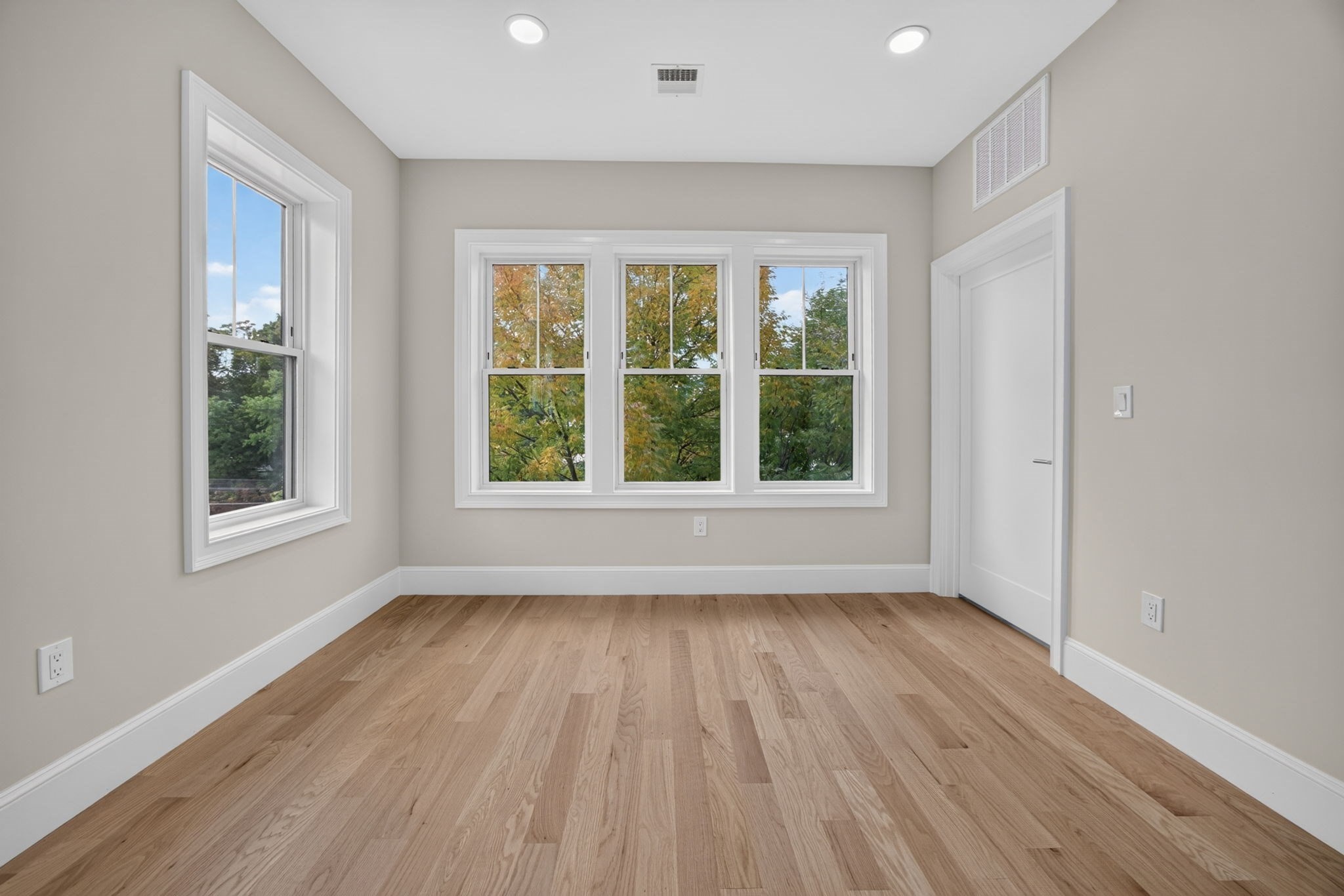 737 Somerville Ave # B Property Photo 13