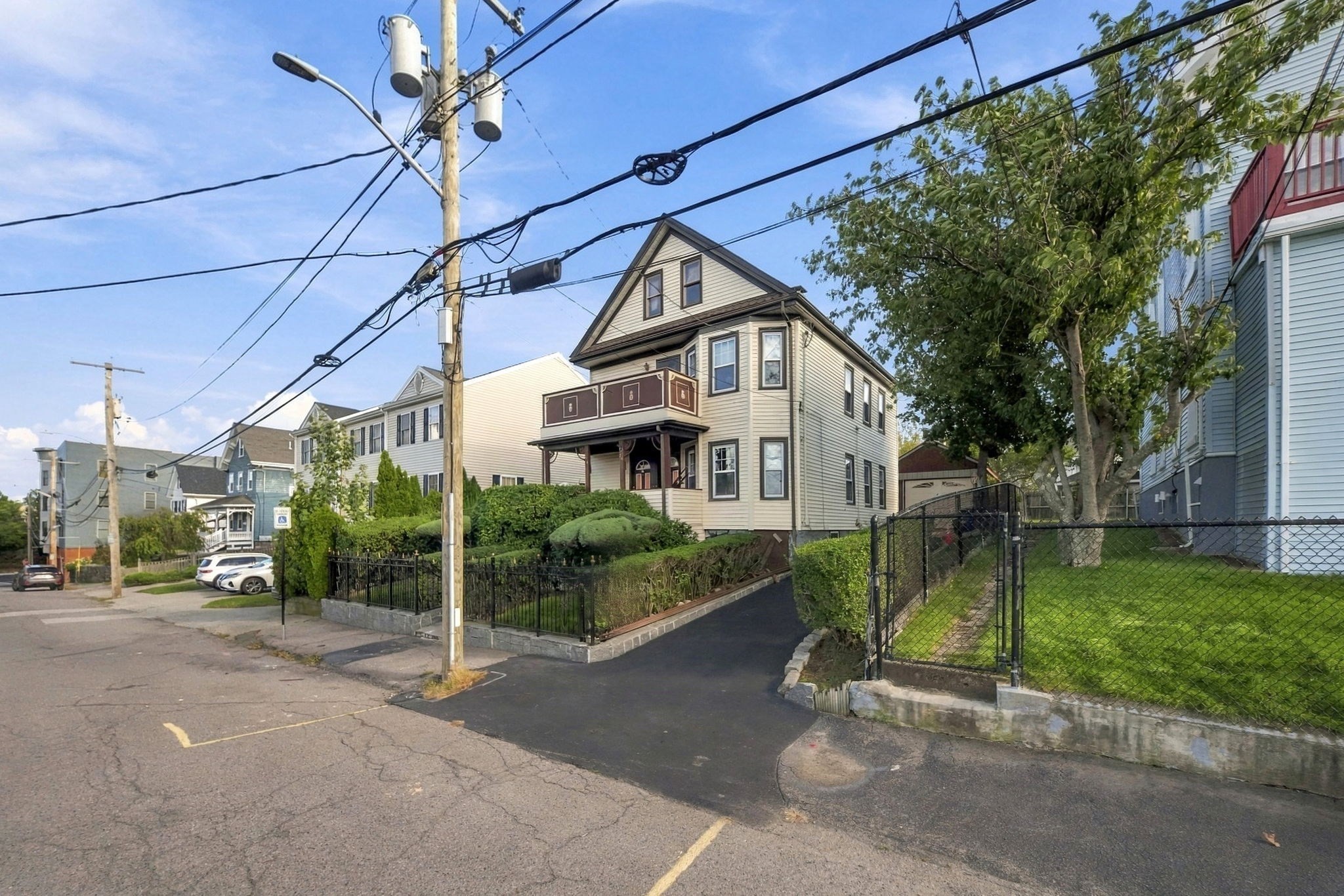 24-26 Walnut St Property Photo 1