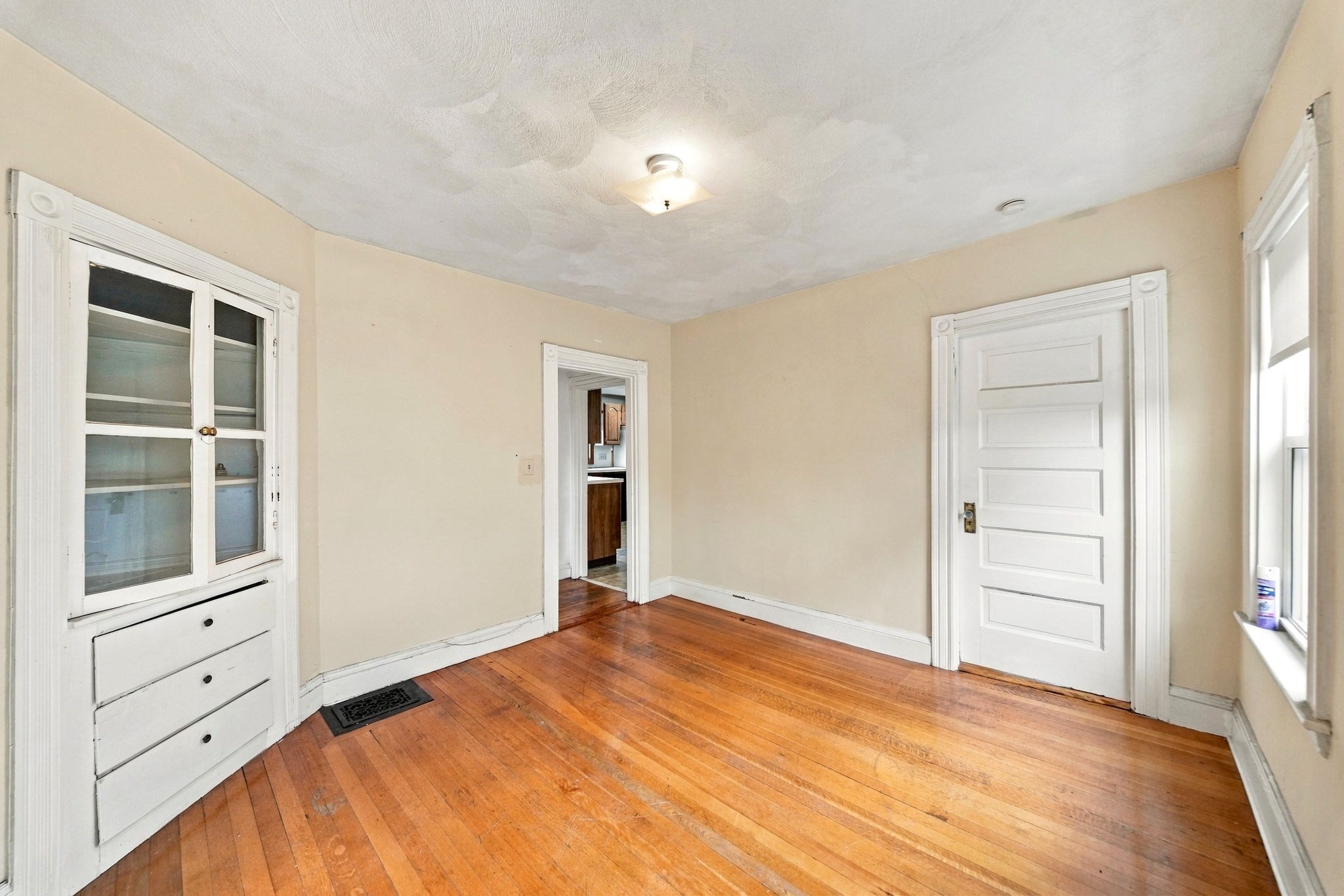 24-26 Walnut St Property Photo 19