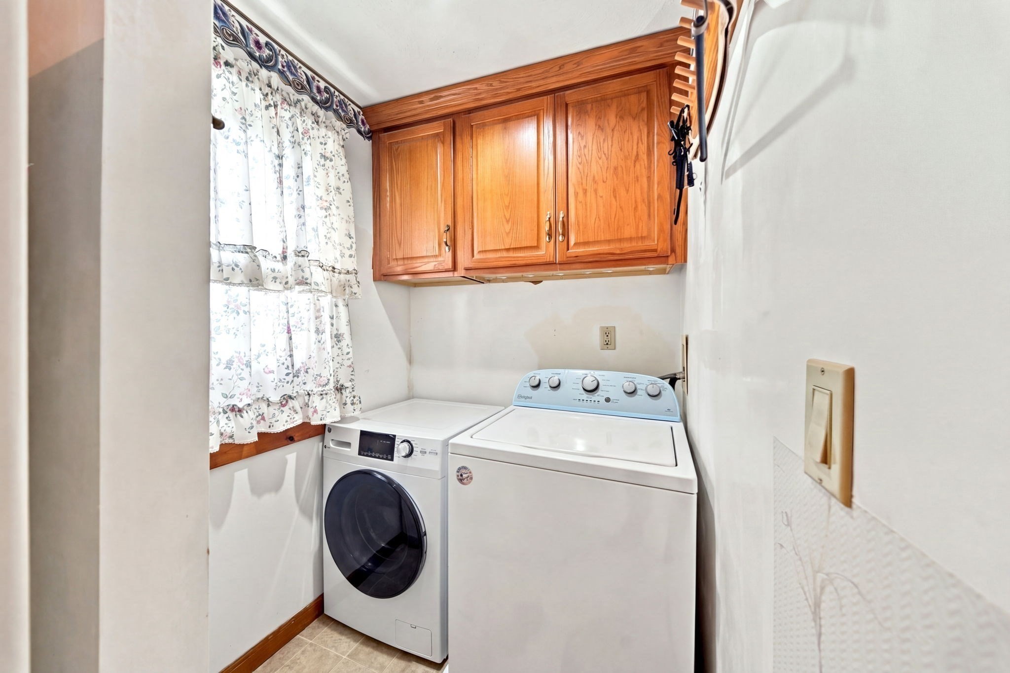 24-26 Walnut St Property Photo 28