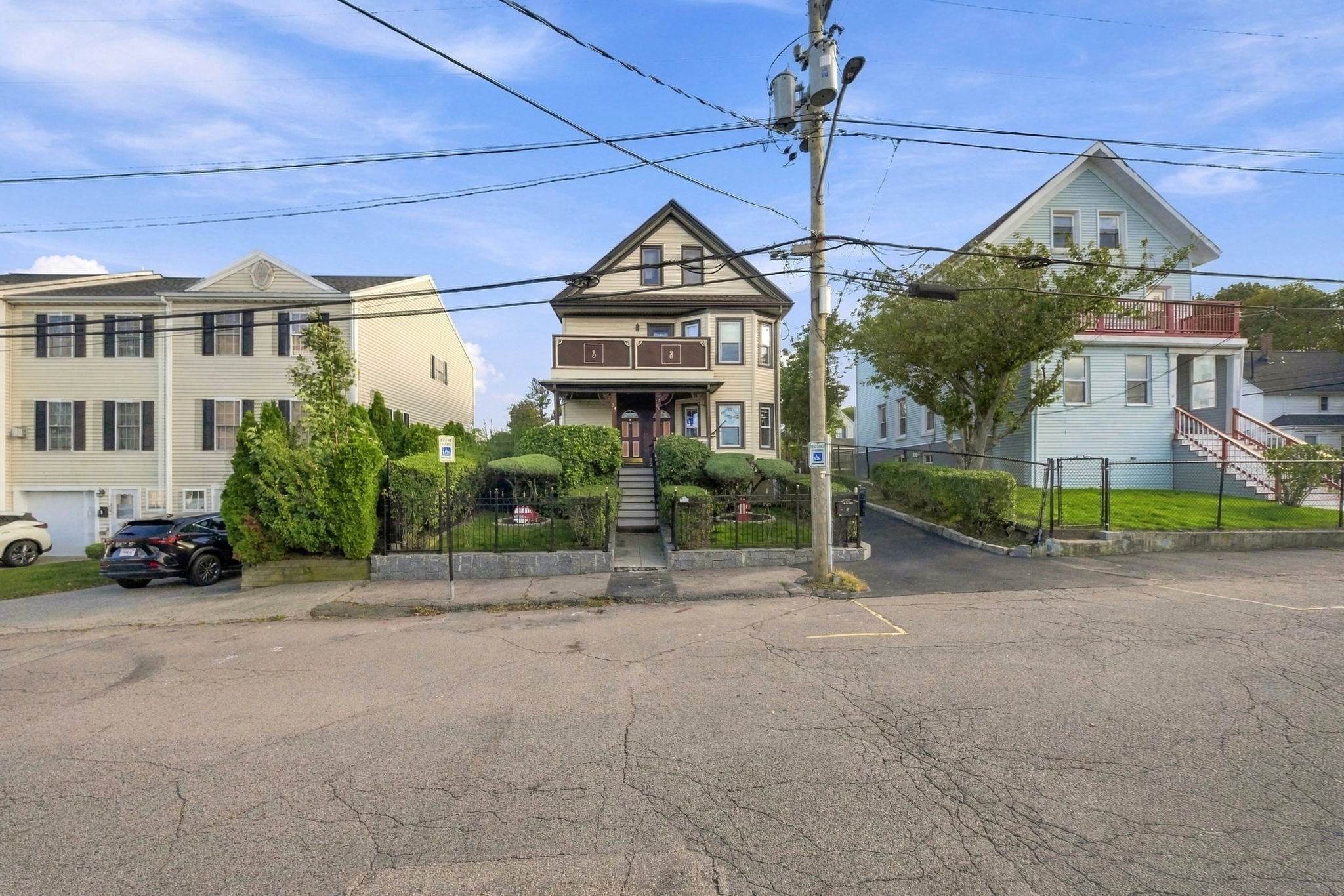 24-26 Walnut St Property Photo 38