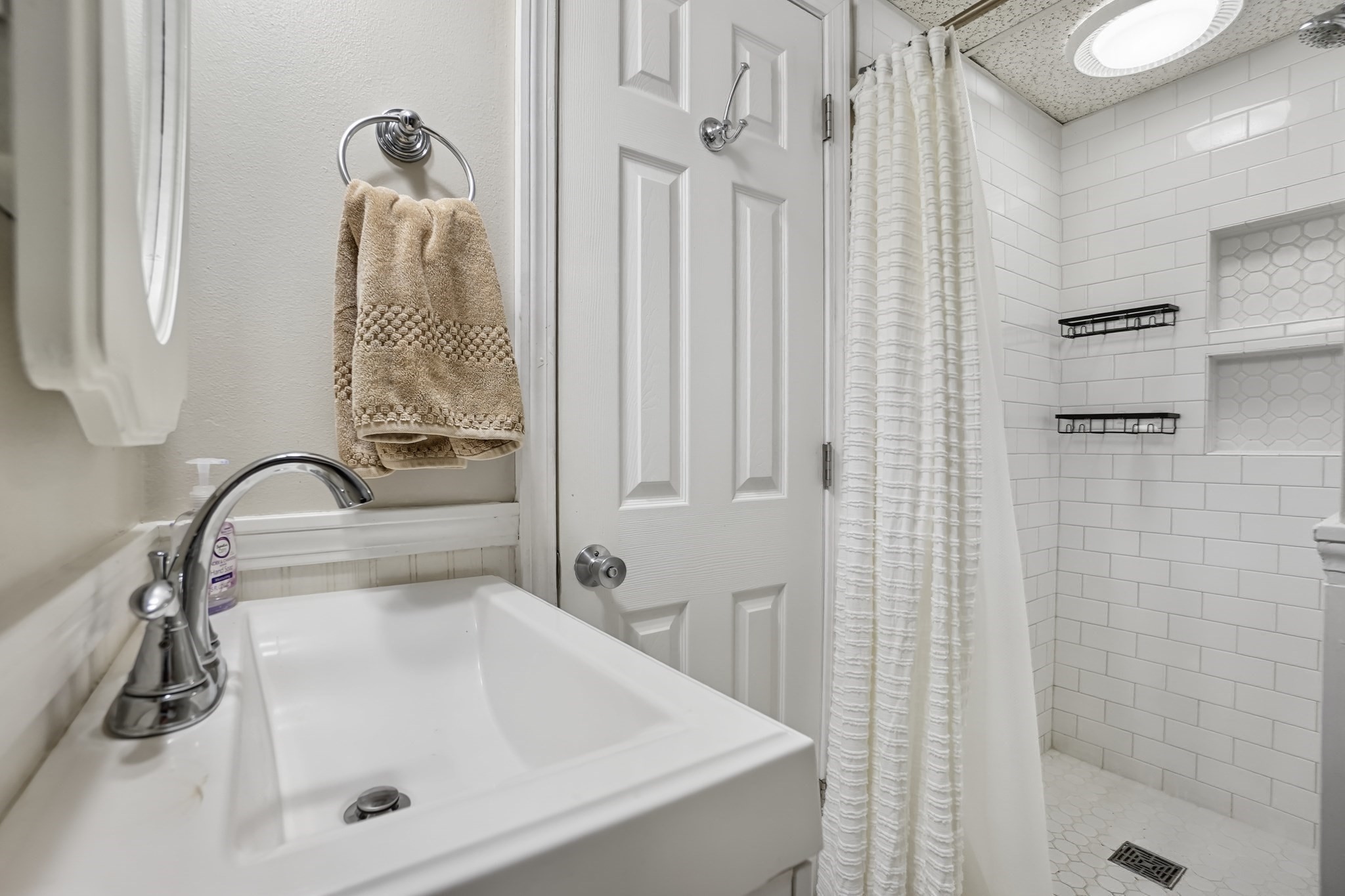 46 Kenmore Road Property Photo 30