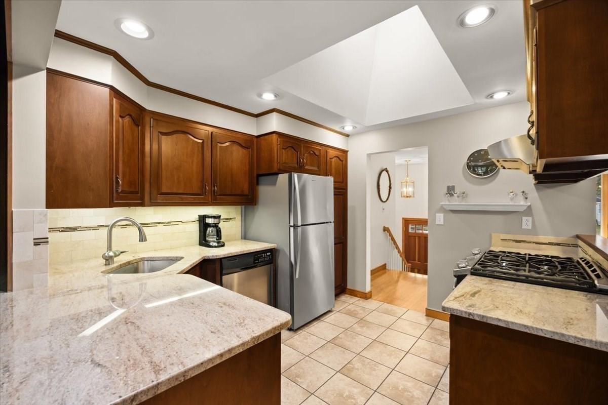 12 Bates Street Property Photo 16