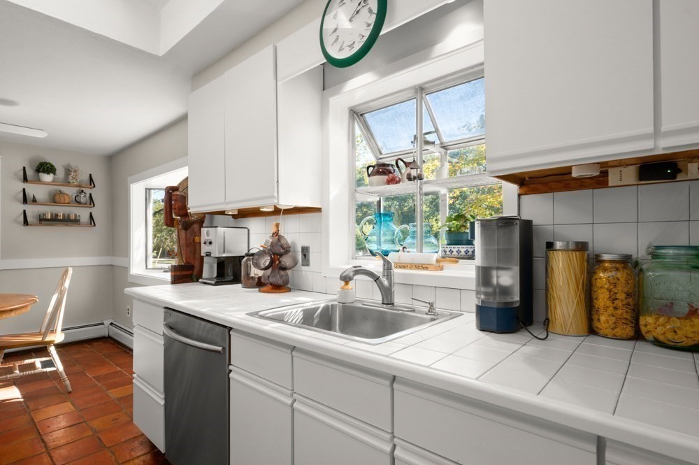 5 Barbara Ave Property Photo 16