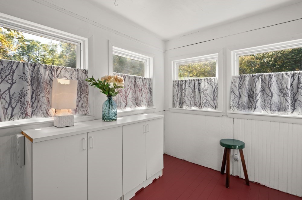 5 Barbara Ave Property Photo 27