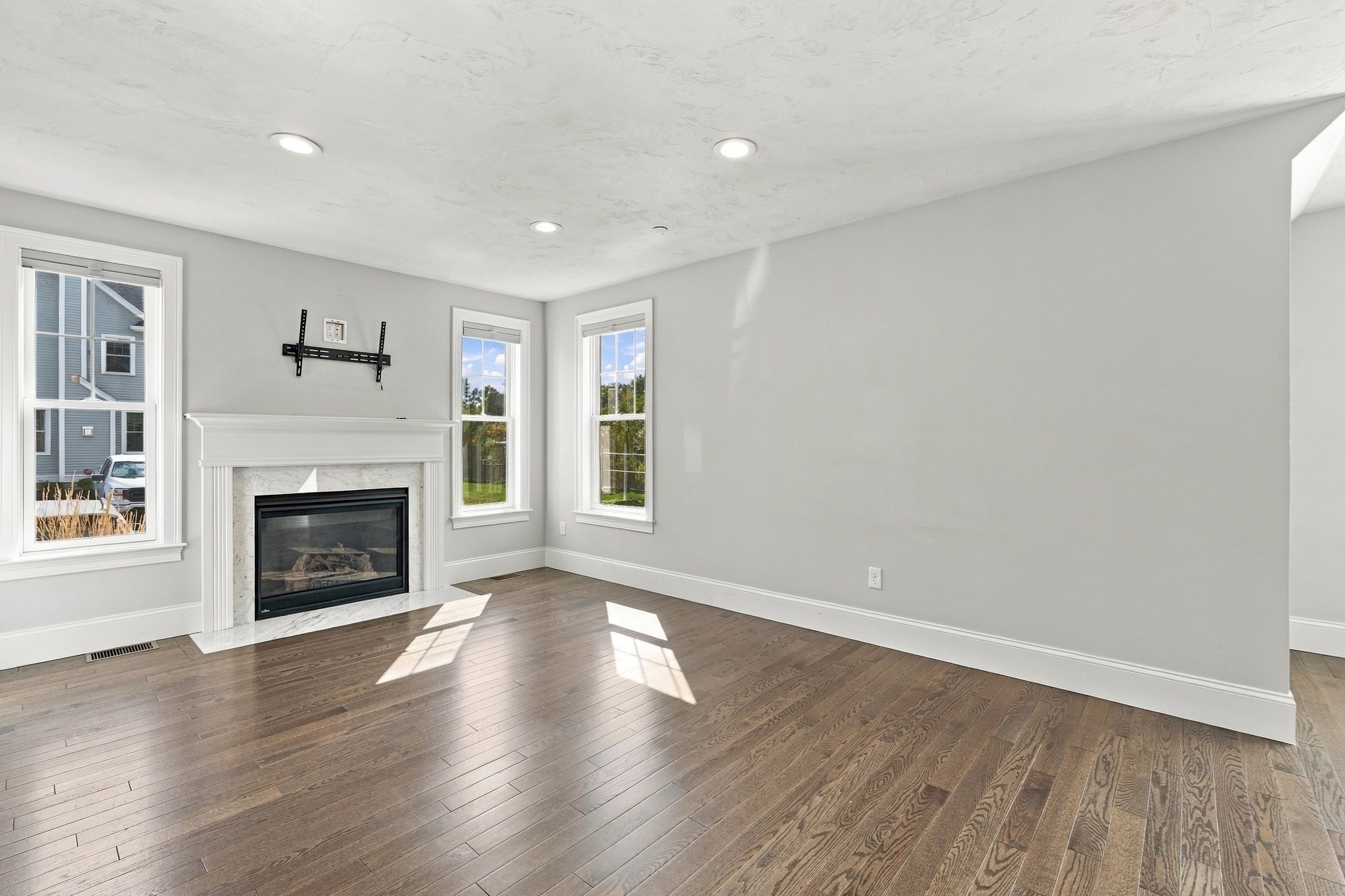 80 Lebaron Boulevard # 10 Property Photo 5