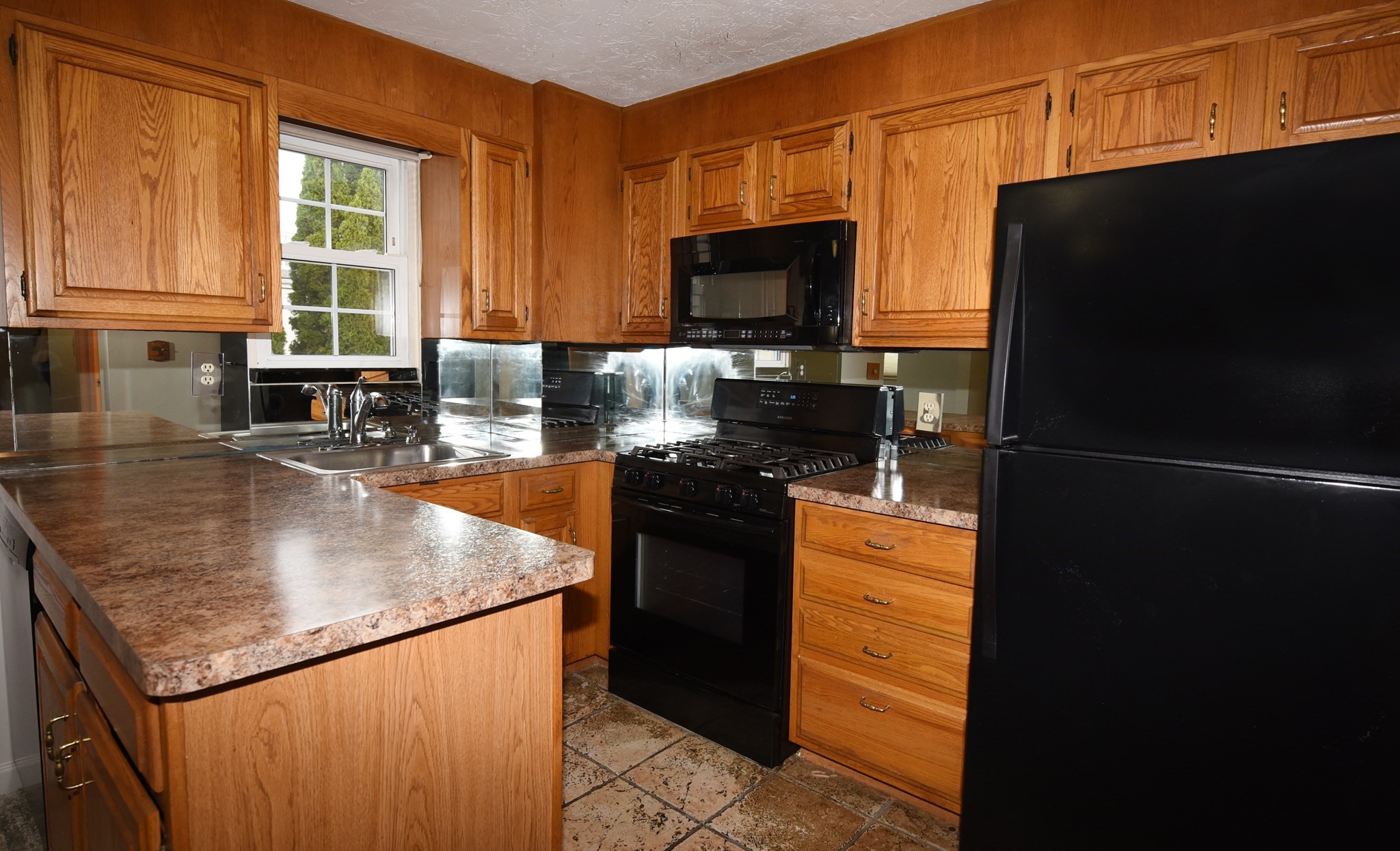 10 Lydon Ln # 1 Property Photo 14