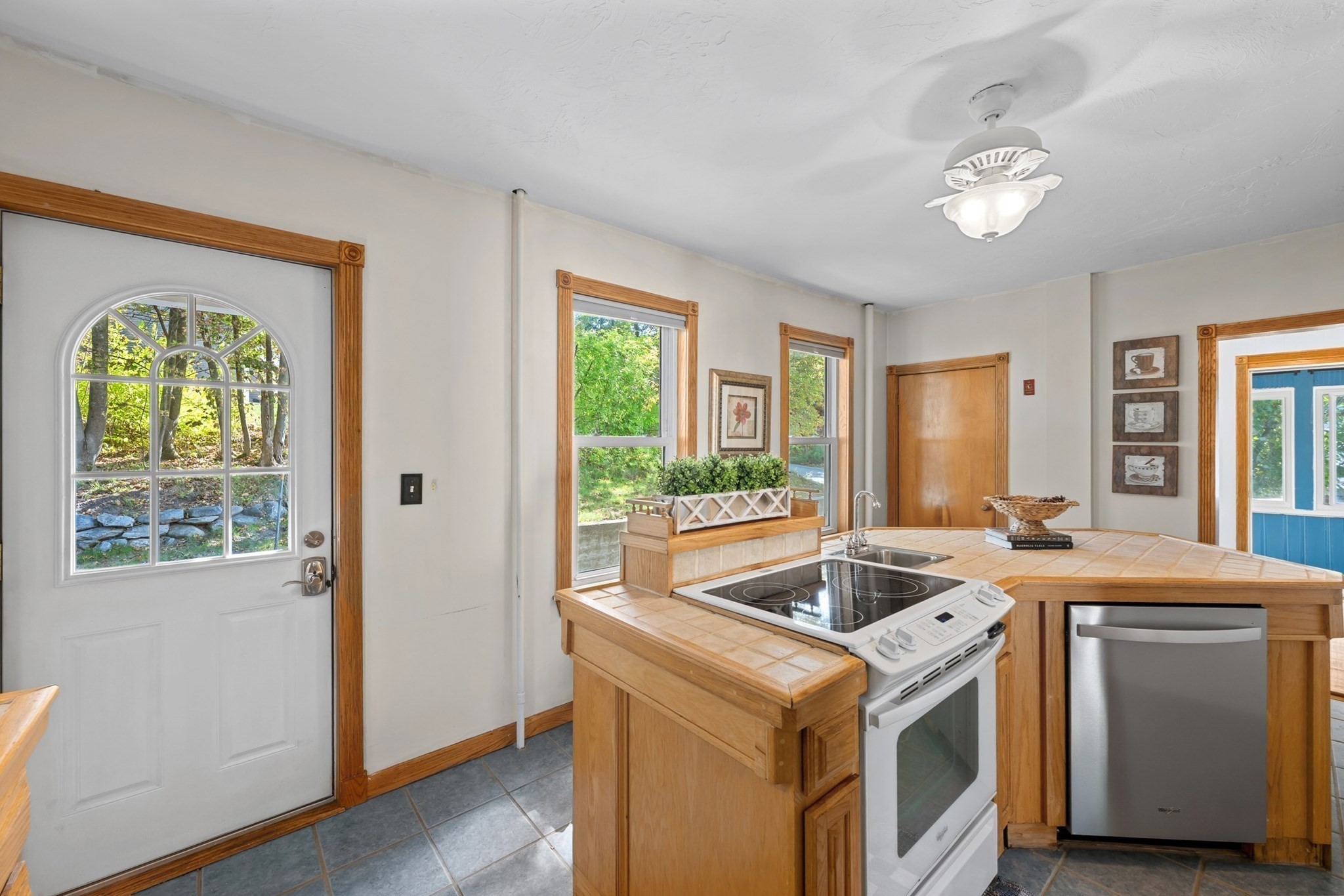 26 New Harbor Road Property Photo 9