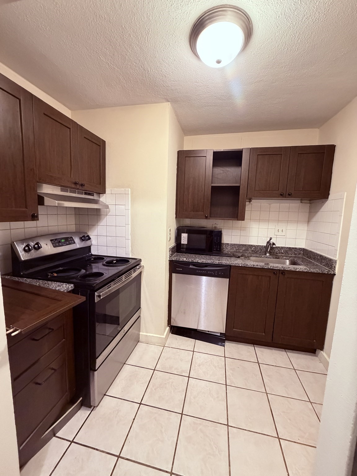 70 Lafayette # 19 Property Photo 2