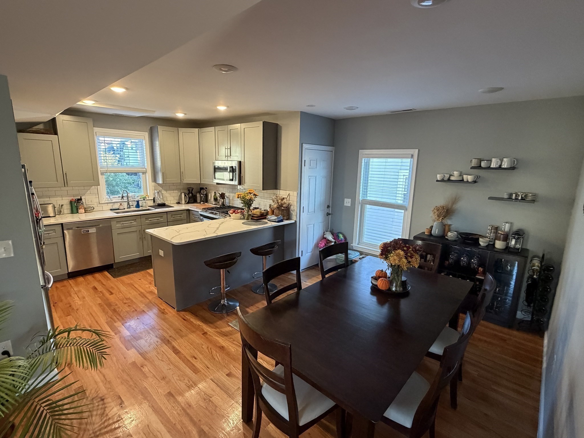 9 Almont St # 2 Property Photo 4