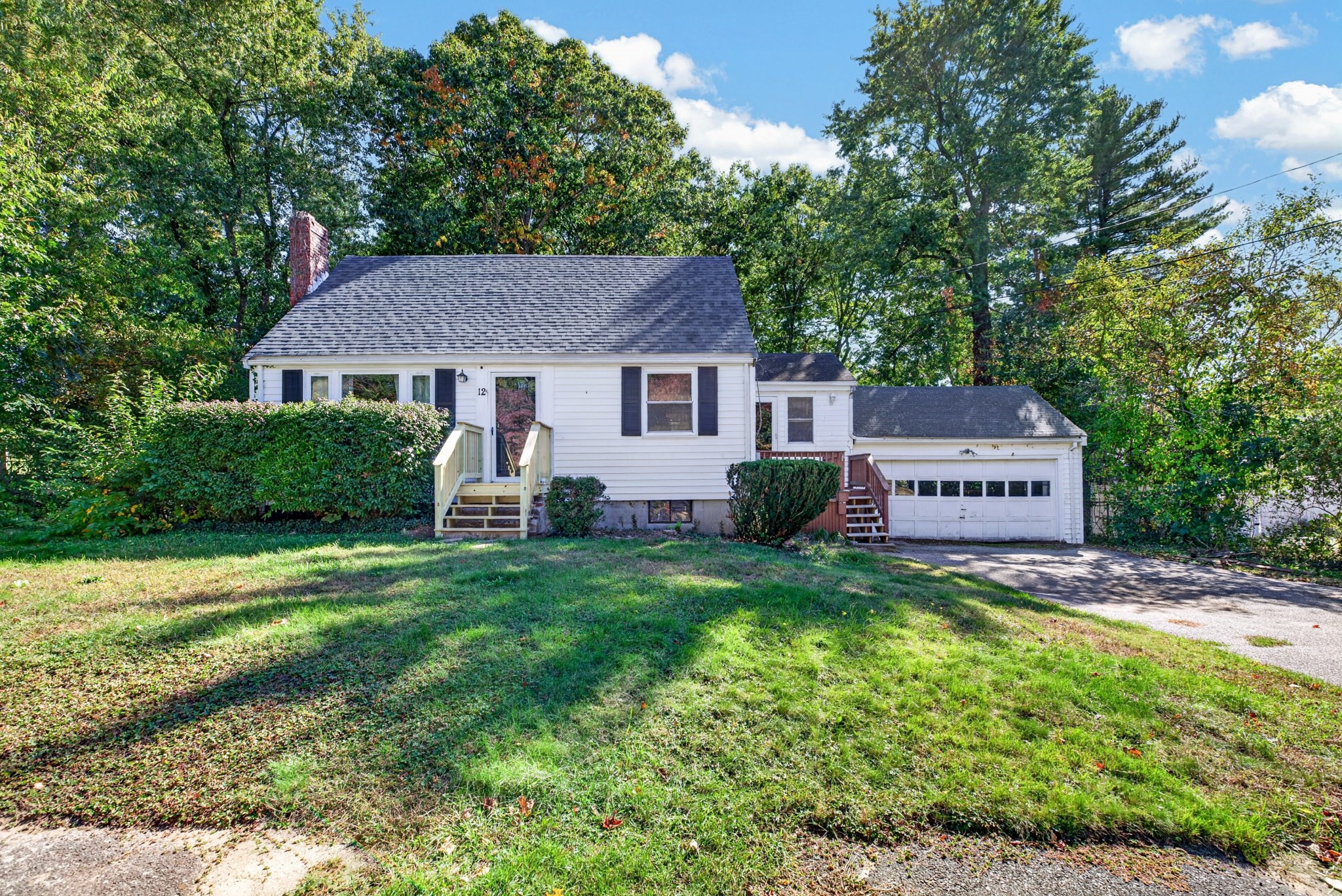 12 Hillsdale Road Property Photo 1