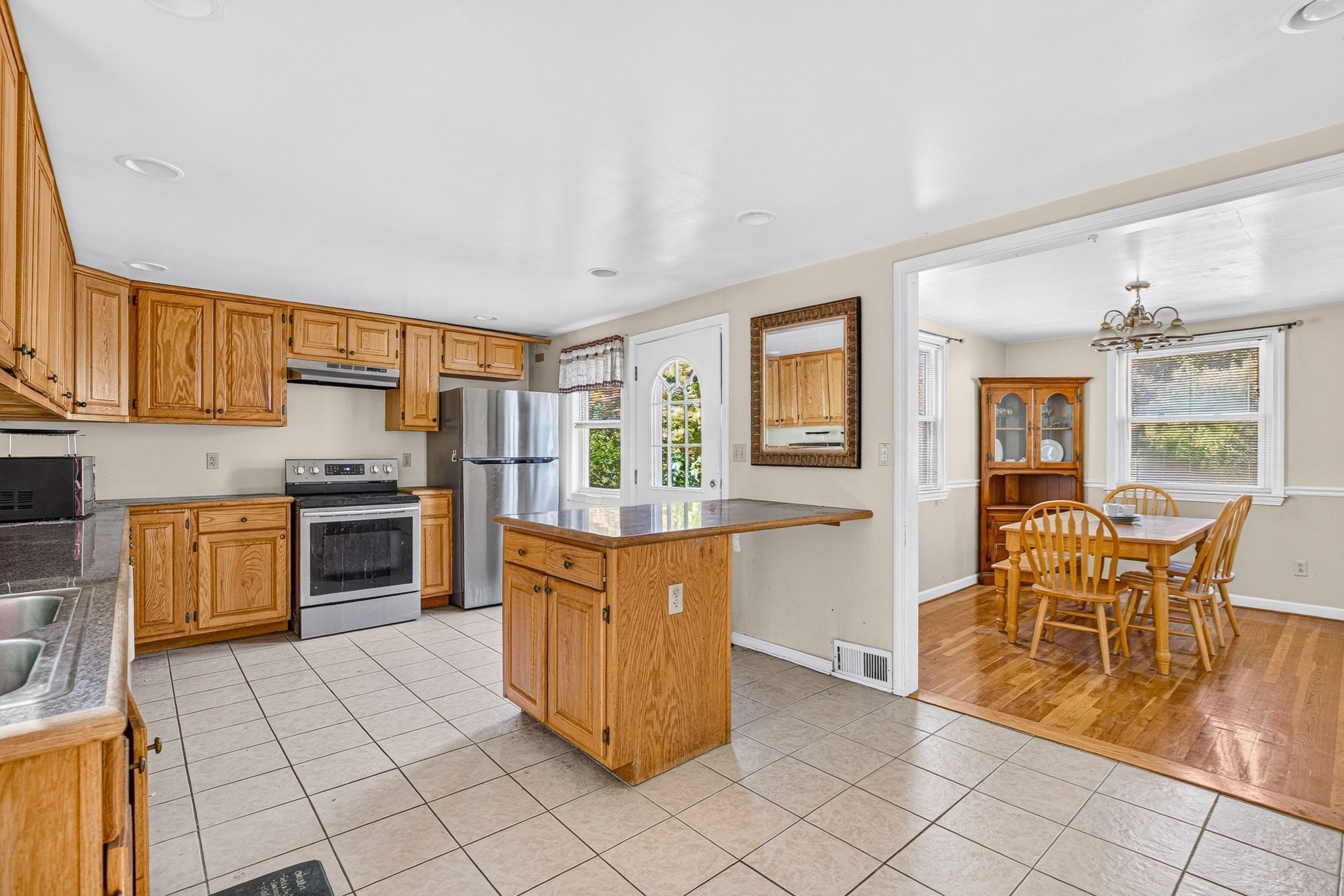 12 Hillsdale Road Property Photo 7
