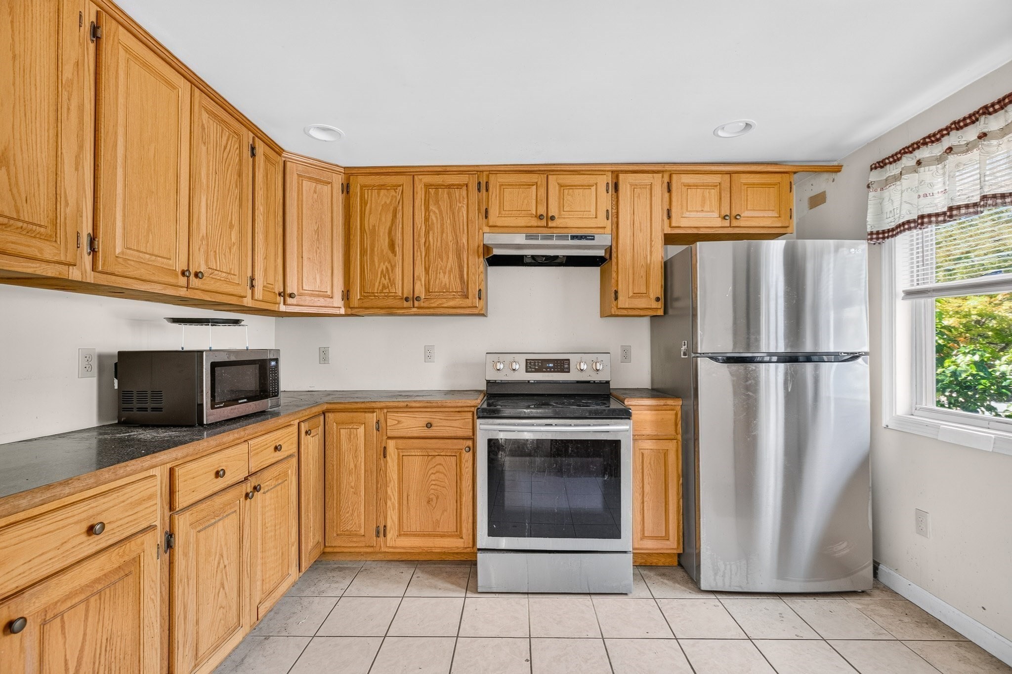 12 Hillsdale Road Property Photo 8