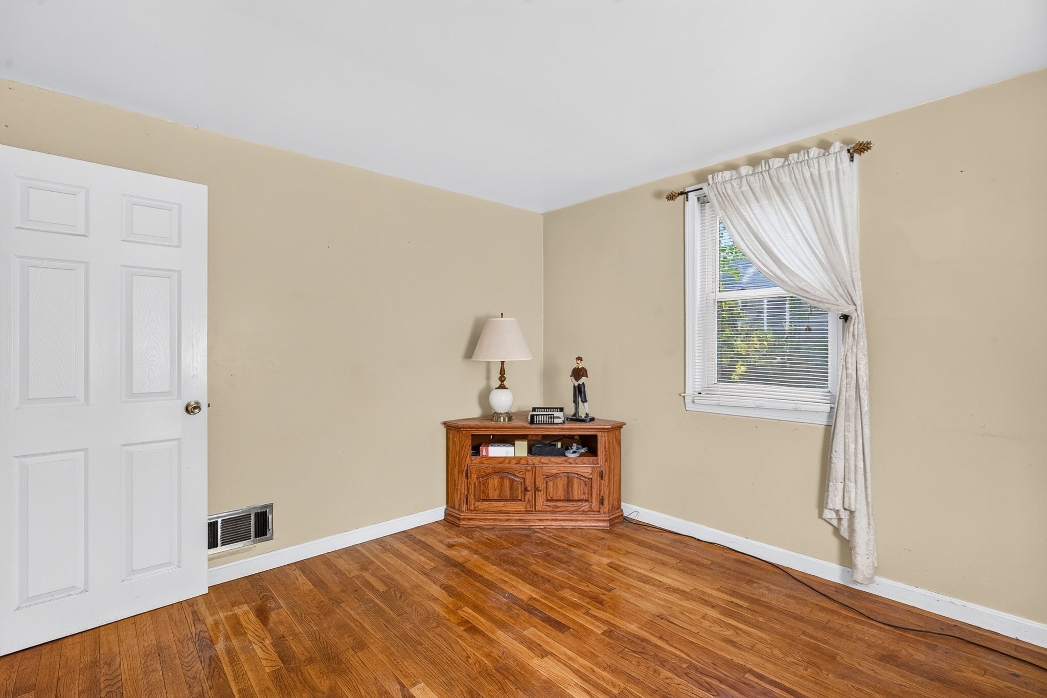 12 Hillsdale Road Property Photo 15