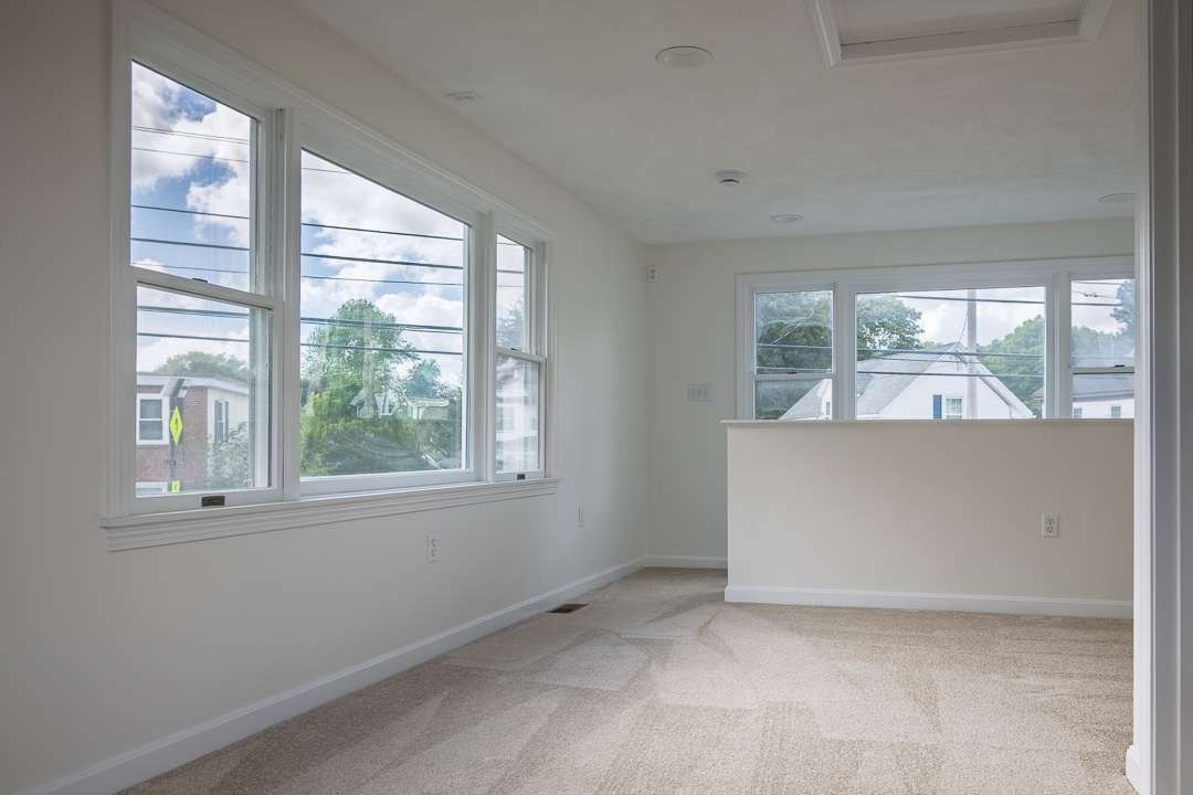 127 1/2 Bridge Street Property Photo 7