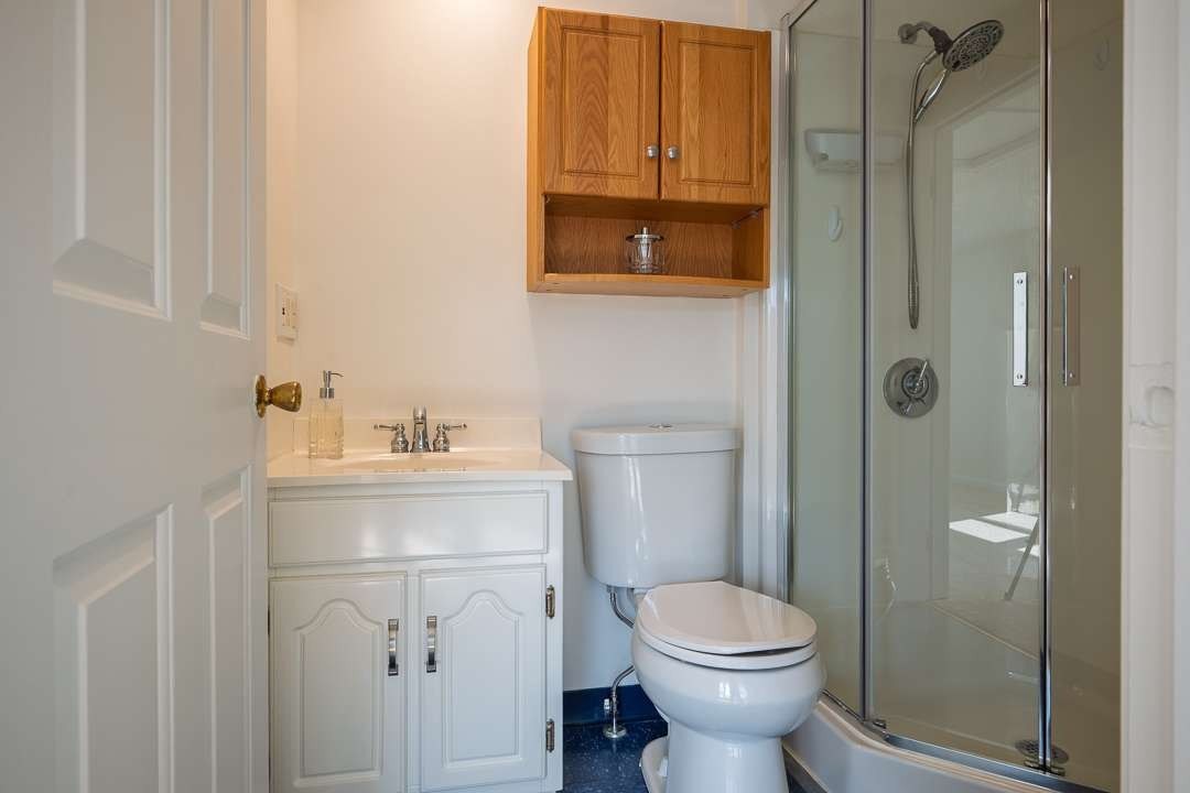 127 1/2 Bridge Street Property Photo 9