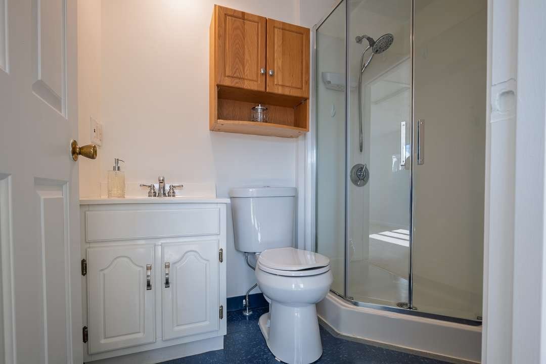 127 1/2 Bridge Street Property Photo 10