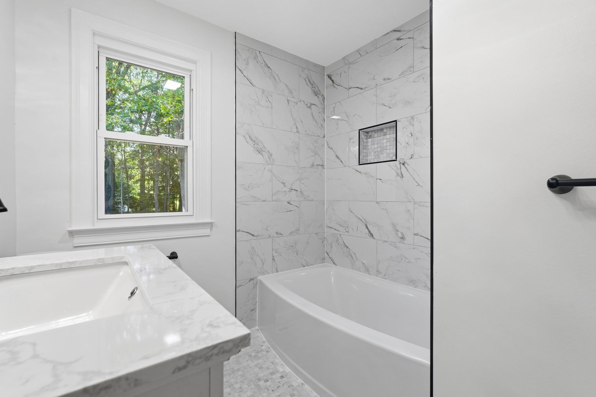 17 Meadowview Rd Property Photo 21