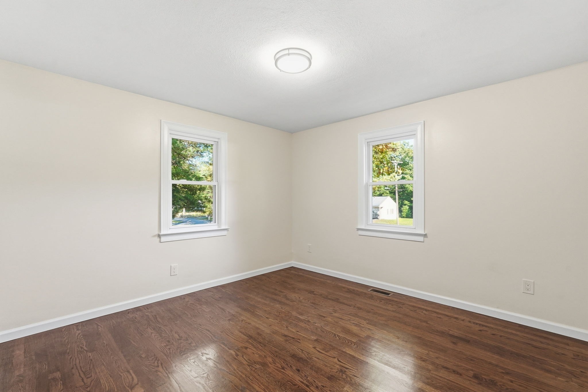 17 Meadowview Rd Property Photo 28