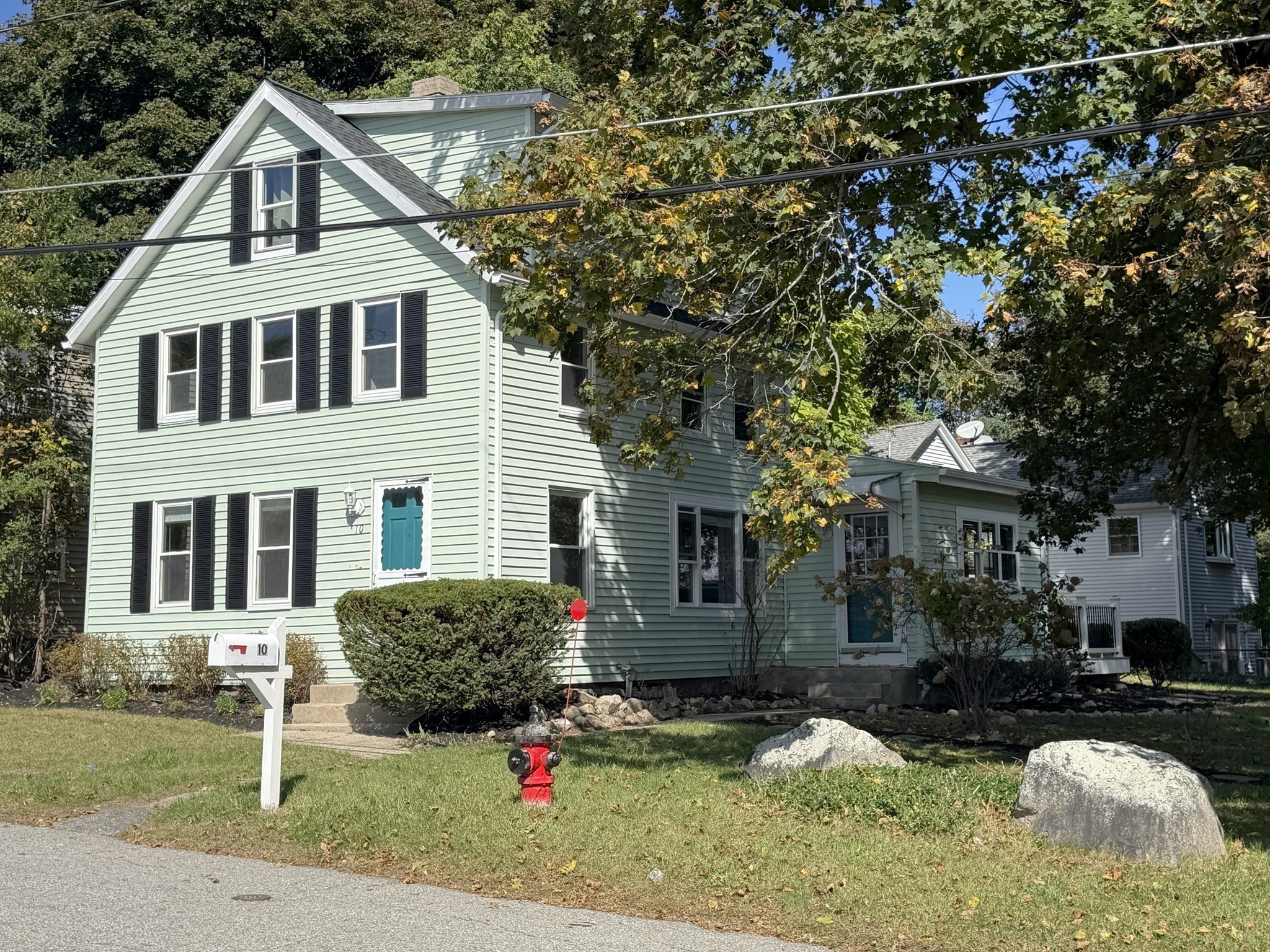 10 Metropolitan Ave Property Photo 1