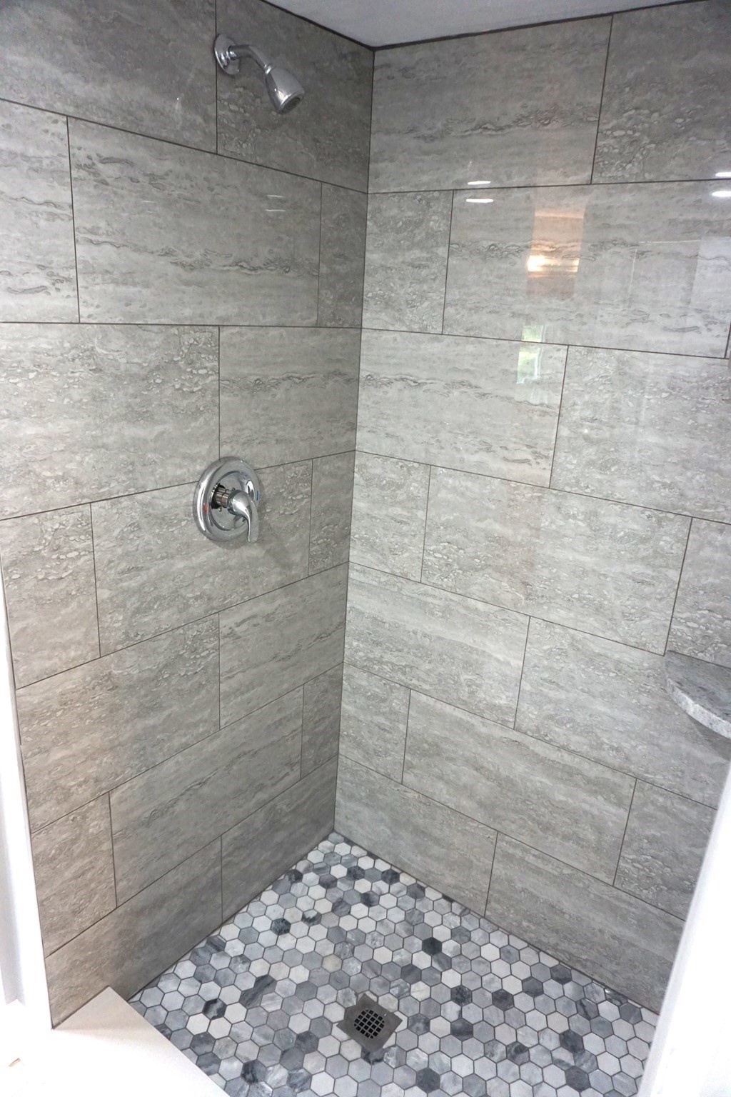 10 Metropolitan Ave Property Photo 16