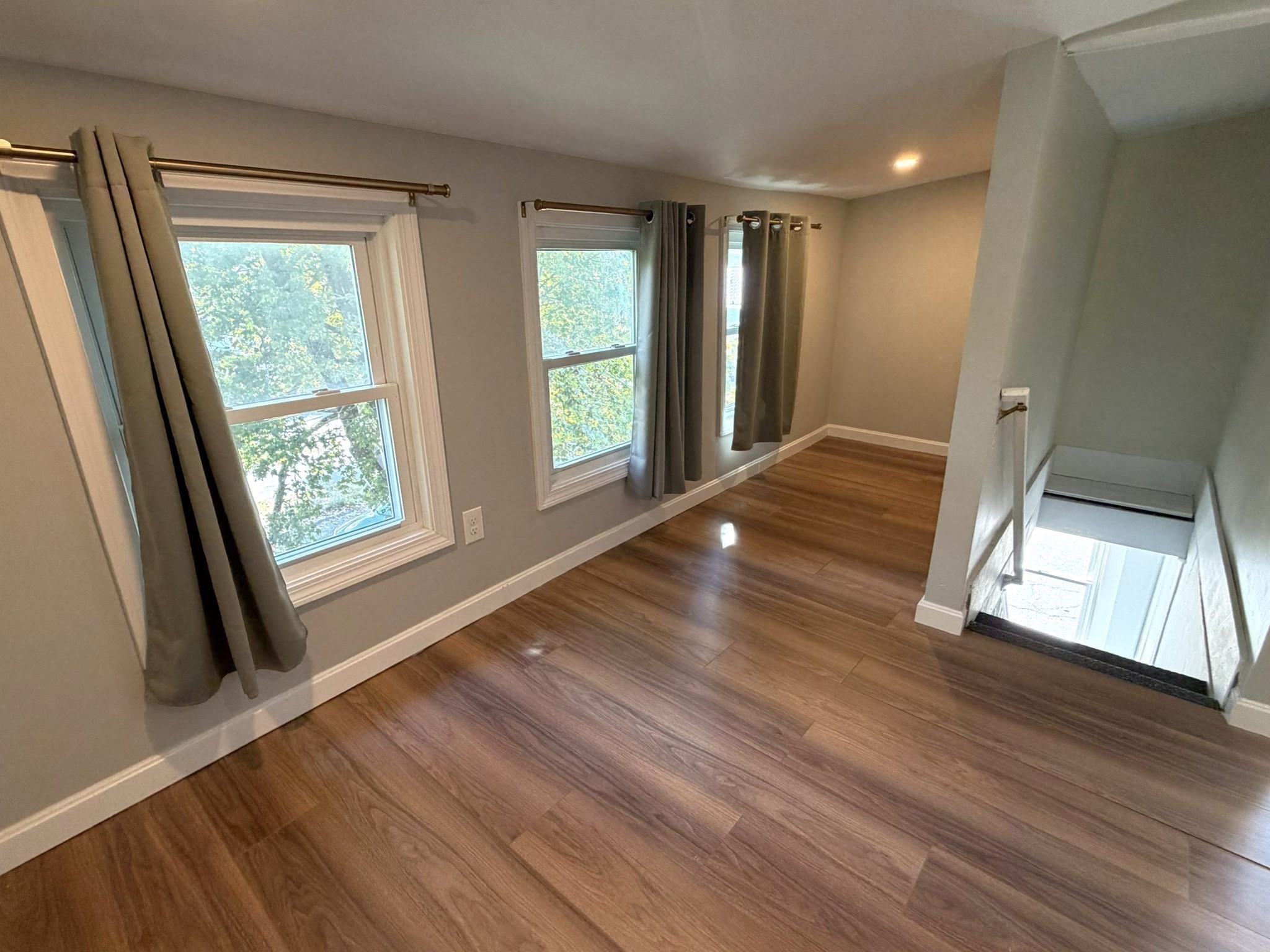 10 Metropolitan Ave Property Photo 20