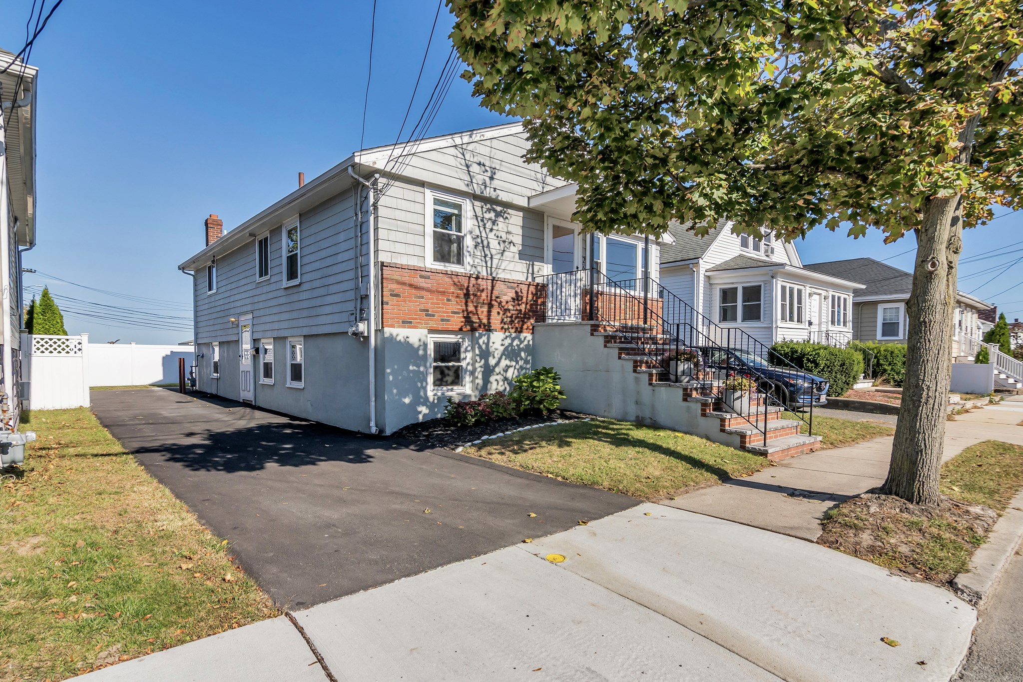 26 Whitin Ave Property Photo 4