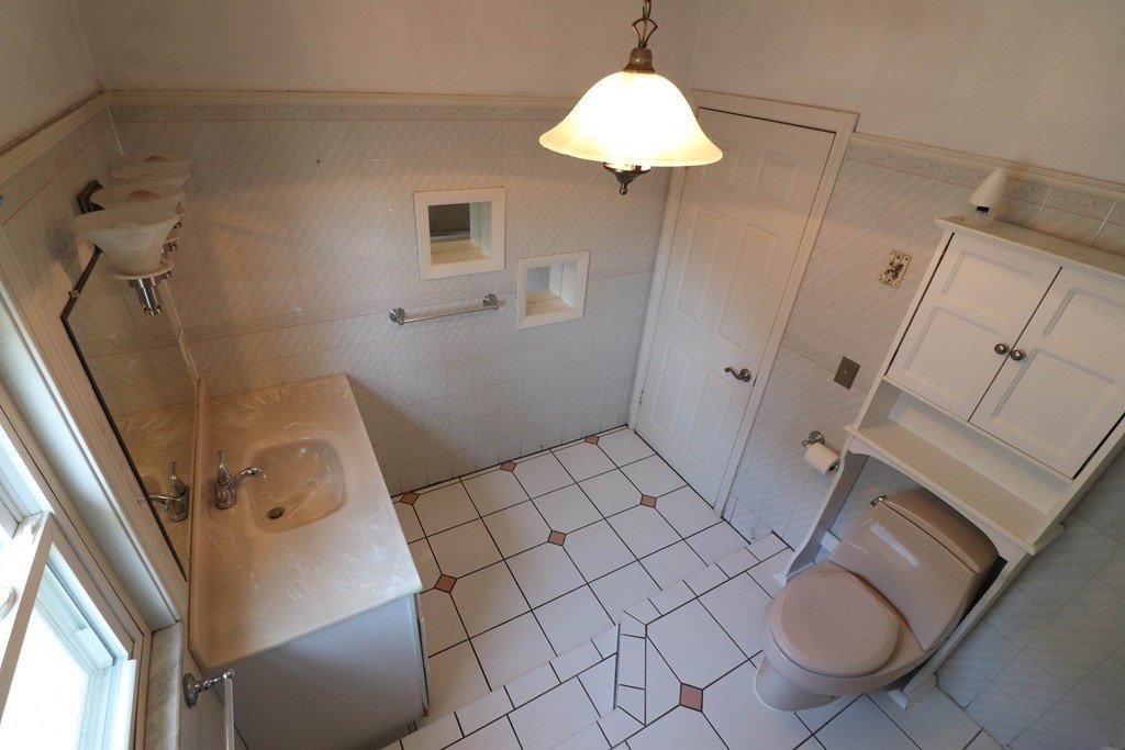 795 Salem # 2 Property Photo 4