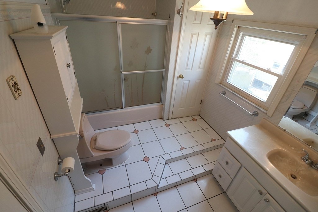 795 Salem # 2 Property Photo 5