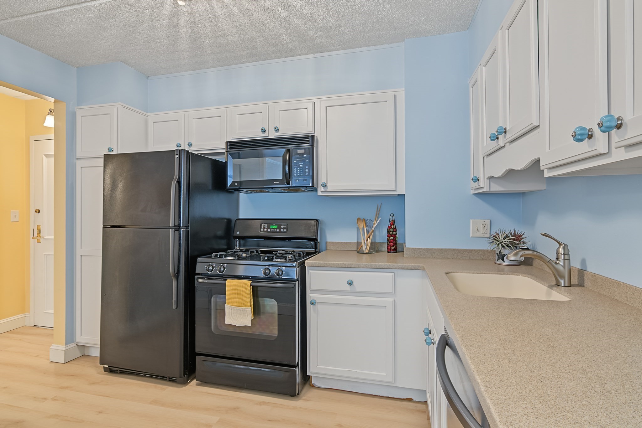 1500 Worcester Rd # 715 Property Photo 8
