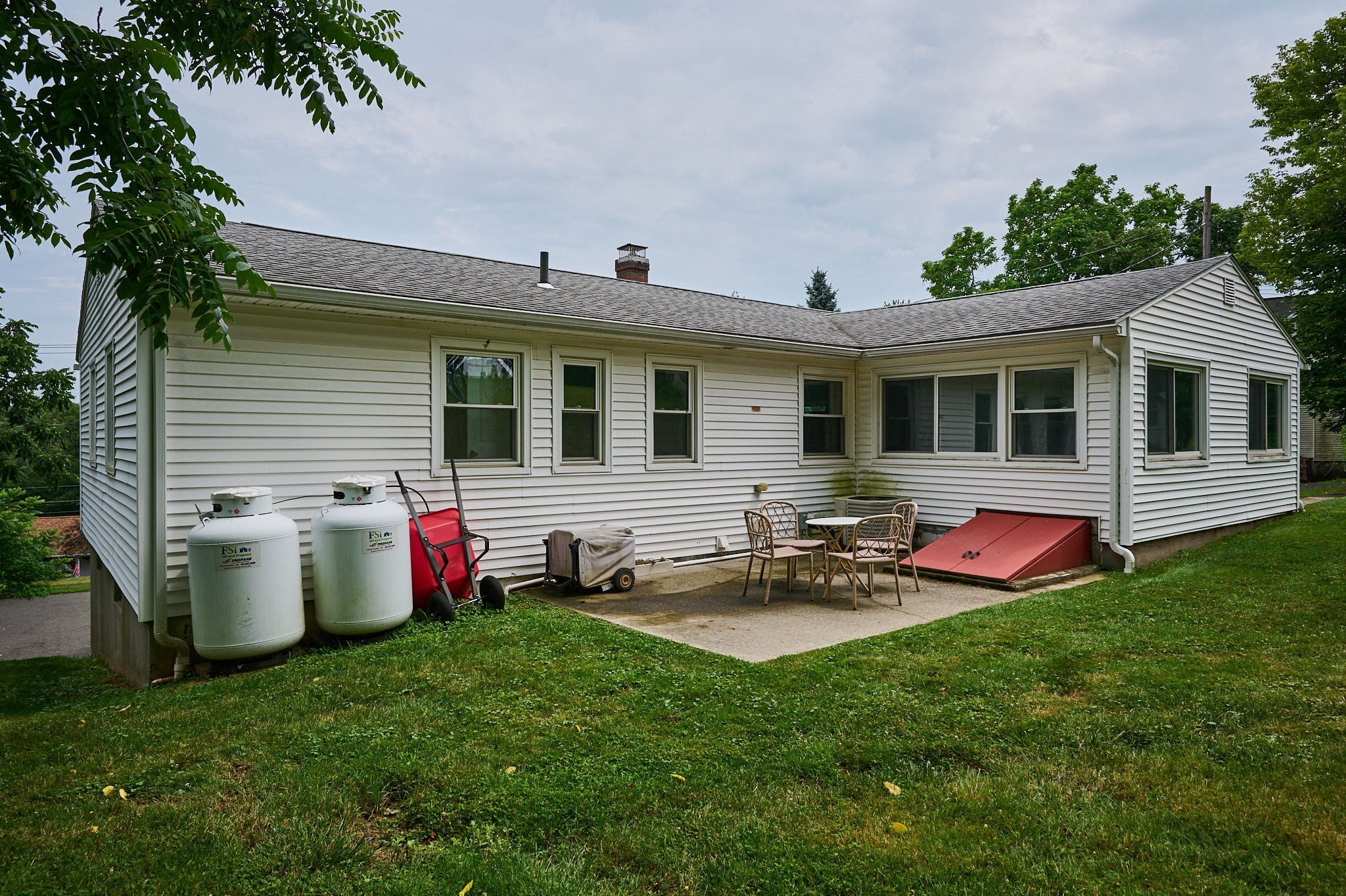194 Pleasant St Property Photo 17