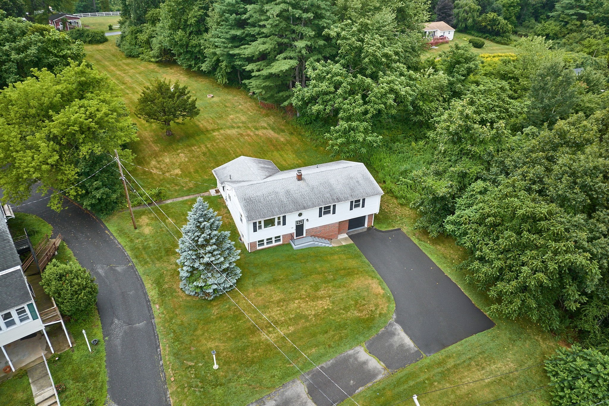 194 Pleasant St Property Photo 18
