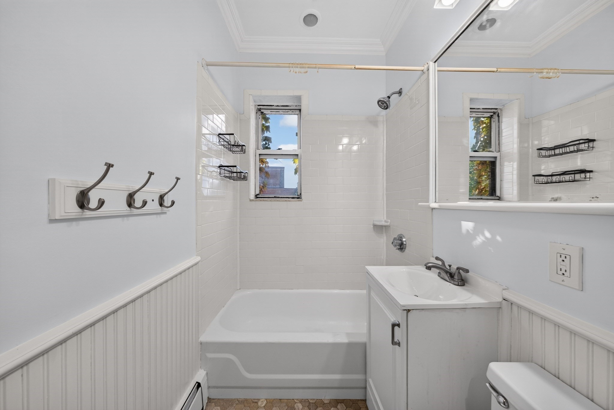 15 Park Vale Ave # 11 Property Photo 6
