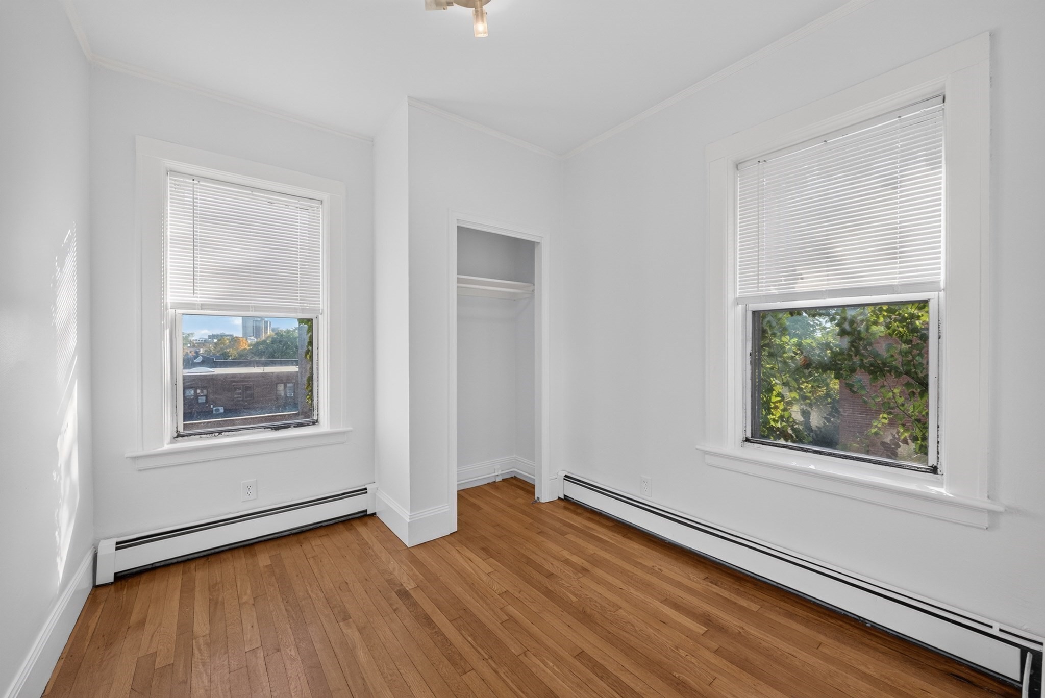 15 Park Vale Ave # 11 Property Photo 8