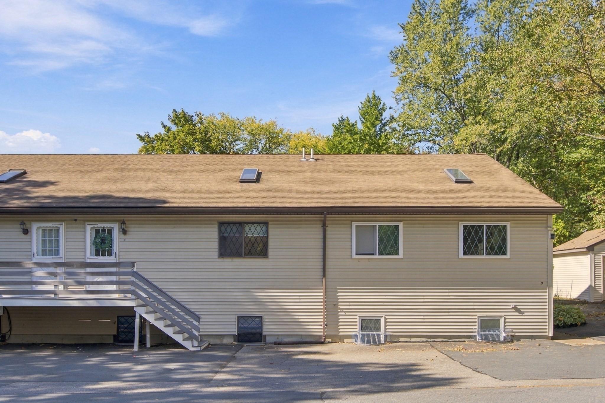 48 Lovering St # 8 Property Photo 2