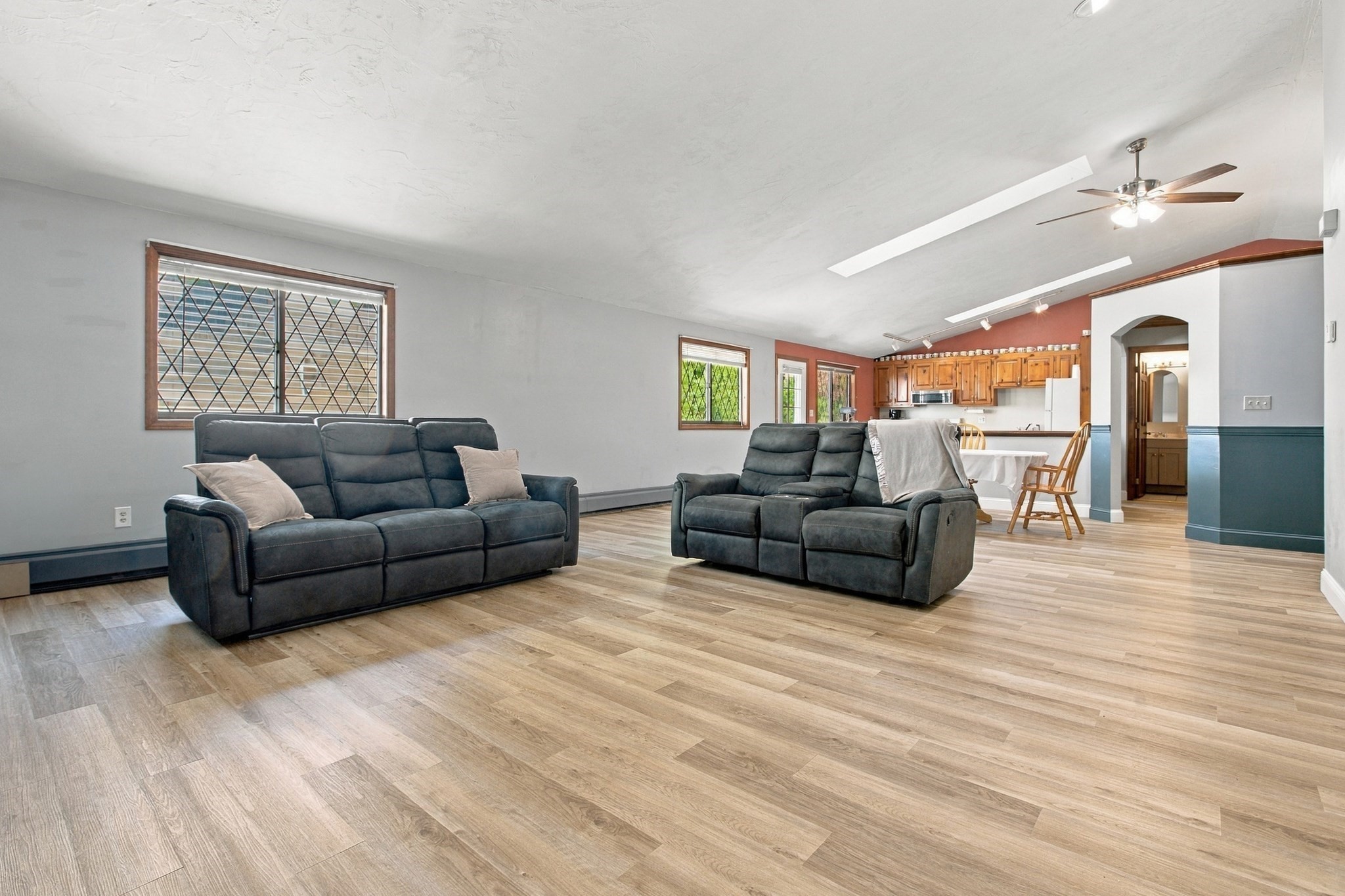 48 Lovering St # 8 Property Photo 5
