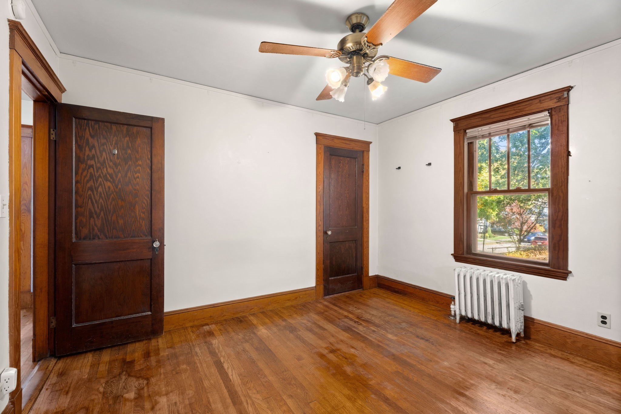 32 Whitney Ave Property Photo 16