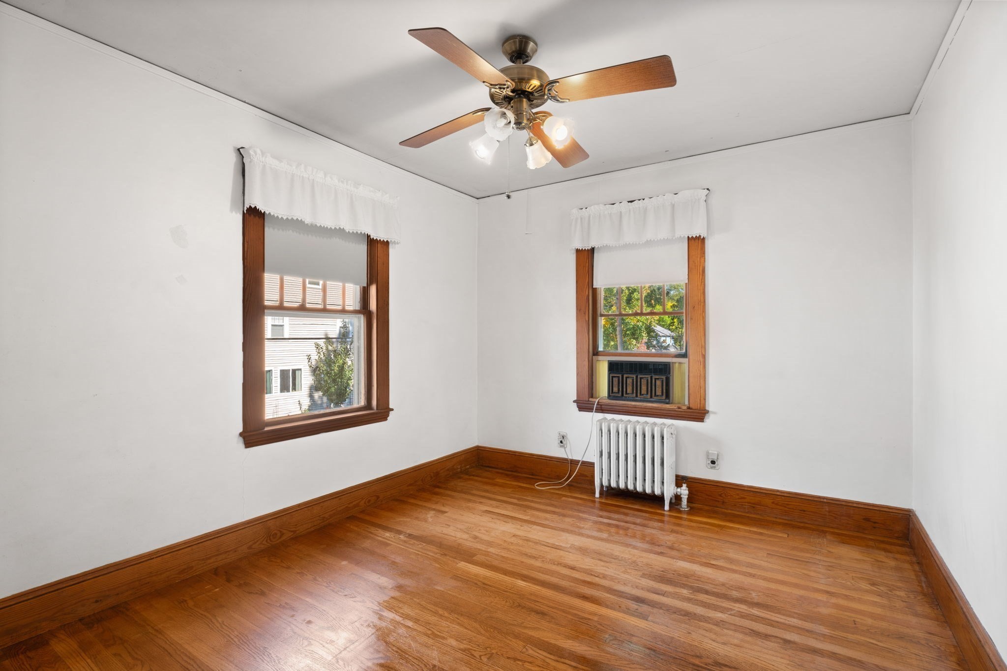 32 Whitney Ave Property Photo 17