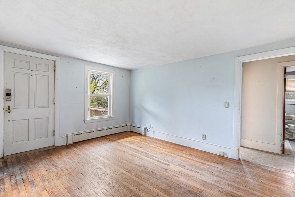 1292 Riverside Ave Property Photo 10